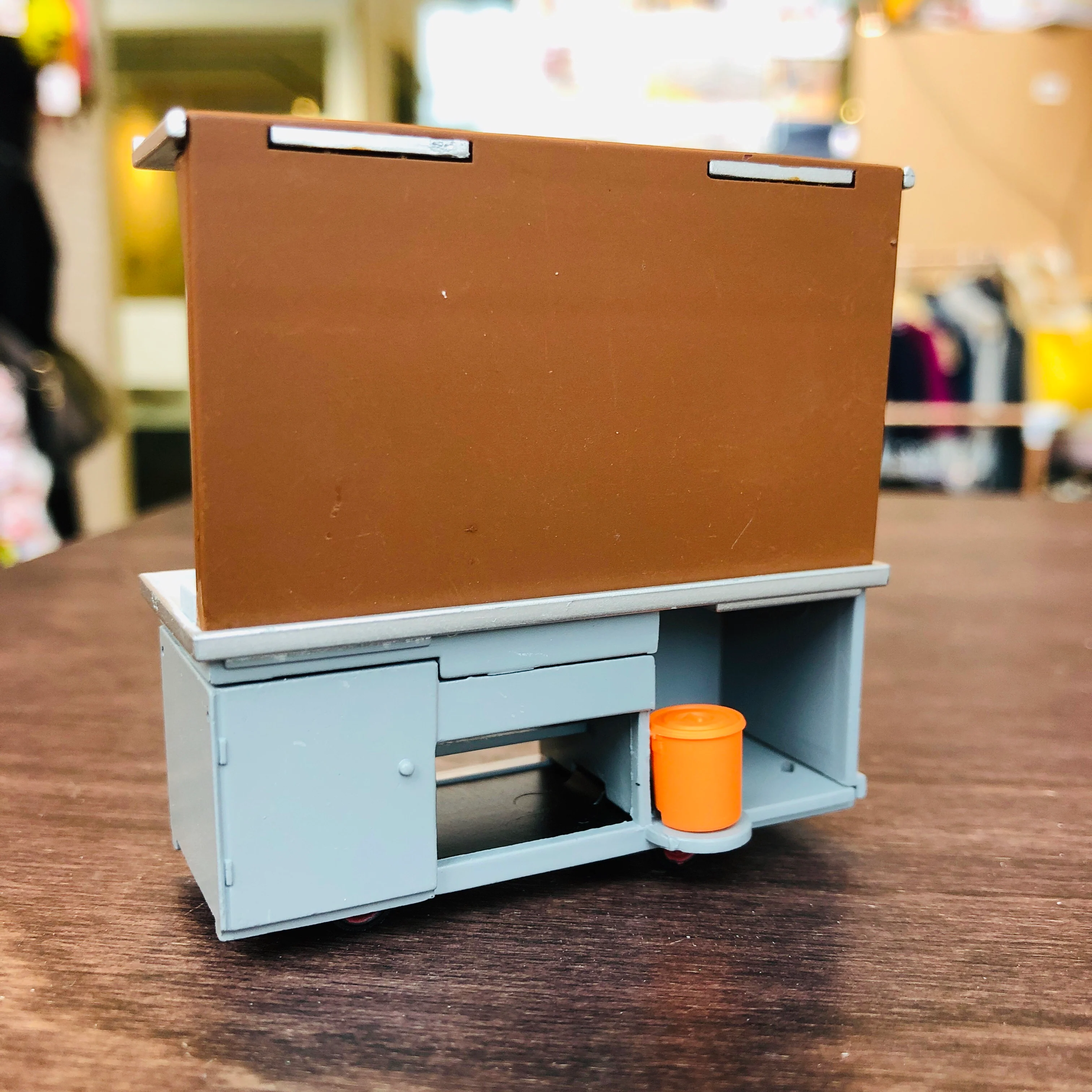 TINY 微影 1/35 Coconut Milk Kiosk 鮮椰汁檔 09 (ATC35019) - Image 2
