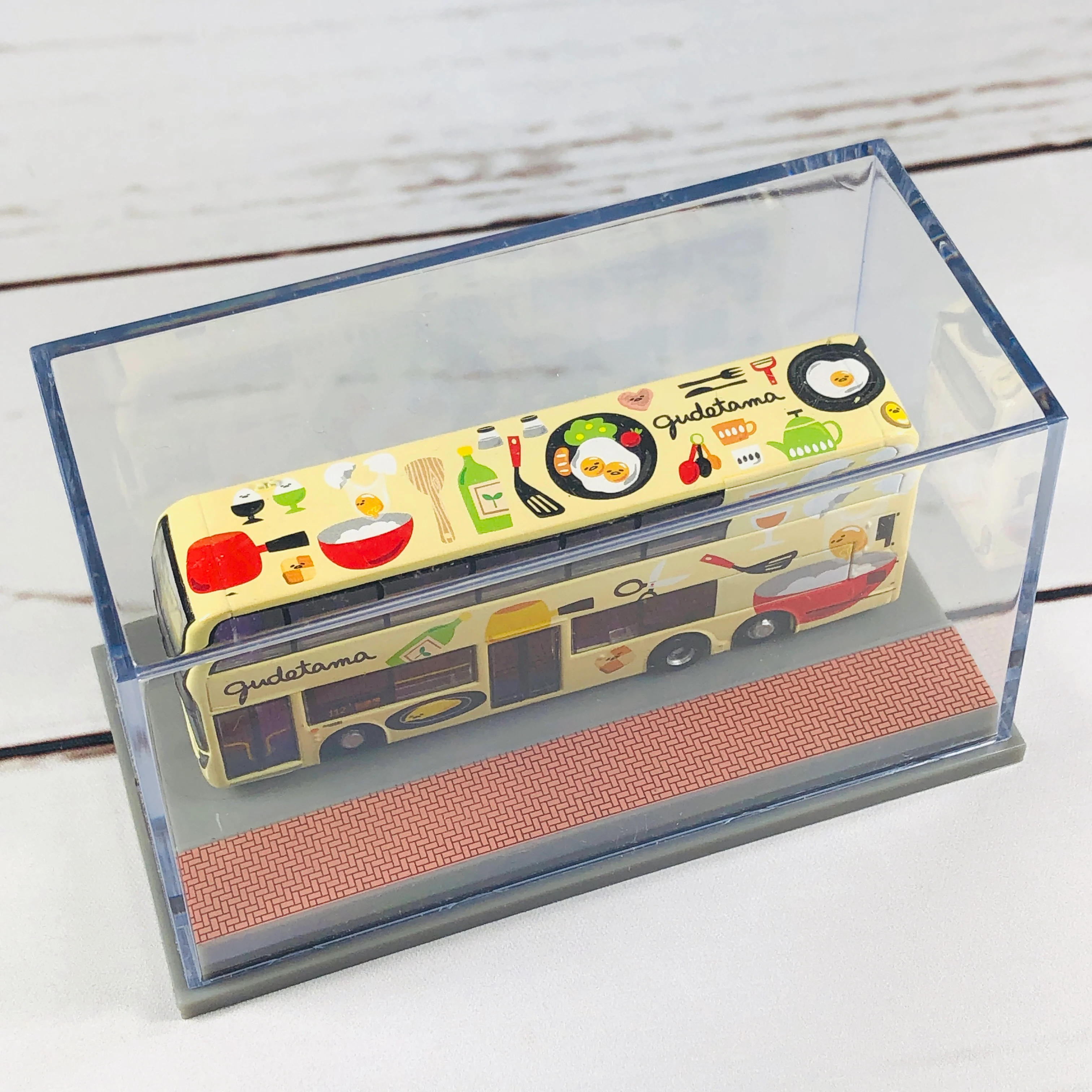 80M Diecast Gudetama Bus CR120002 - Image 6