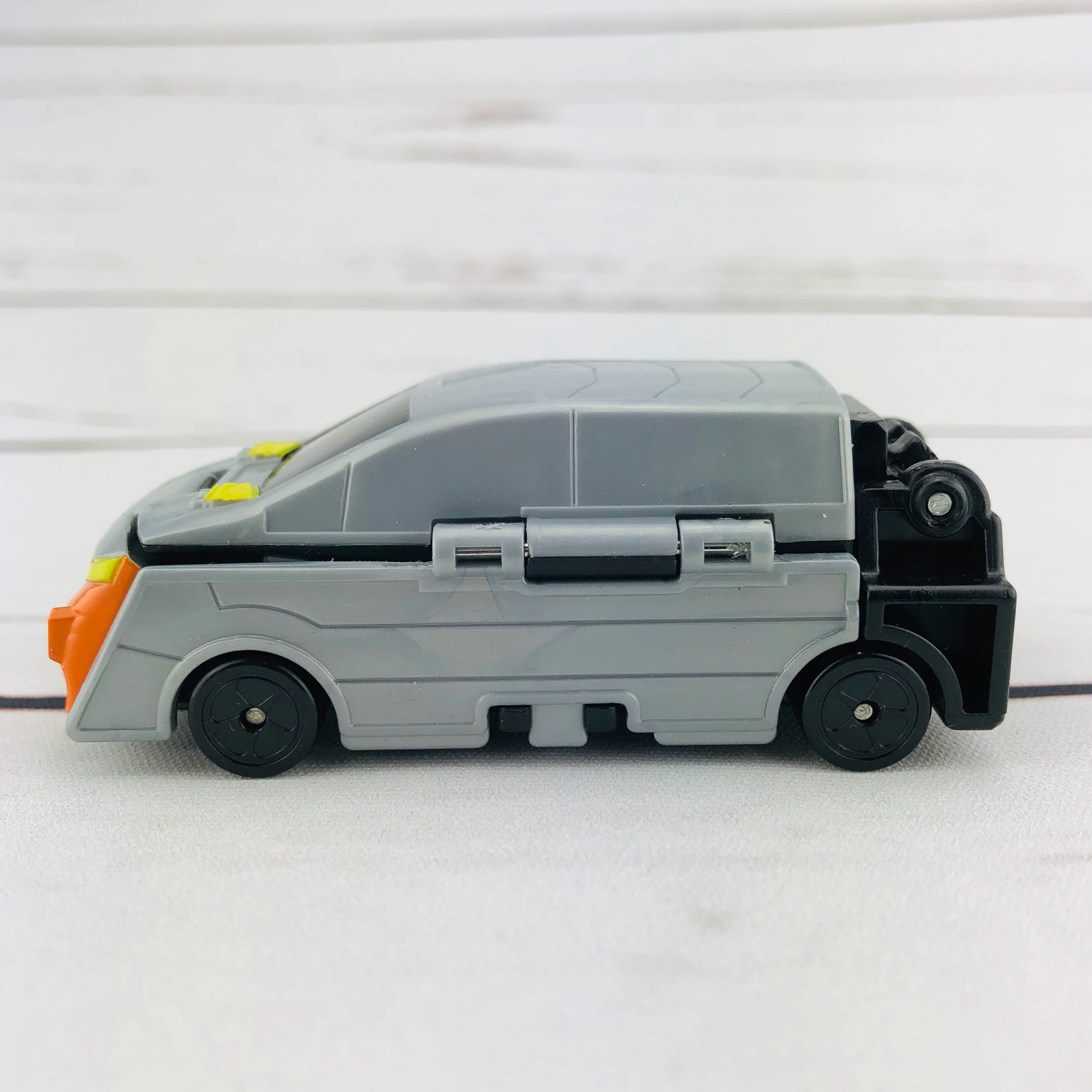 BANDAI Ultra Party Guardians e-NV200 - Image 5