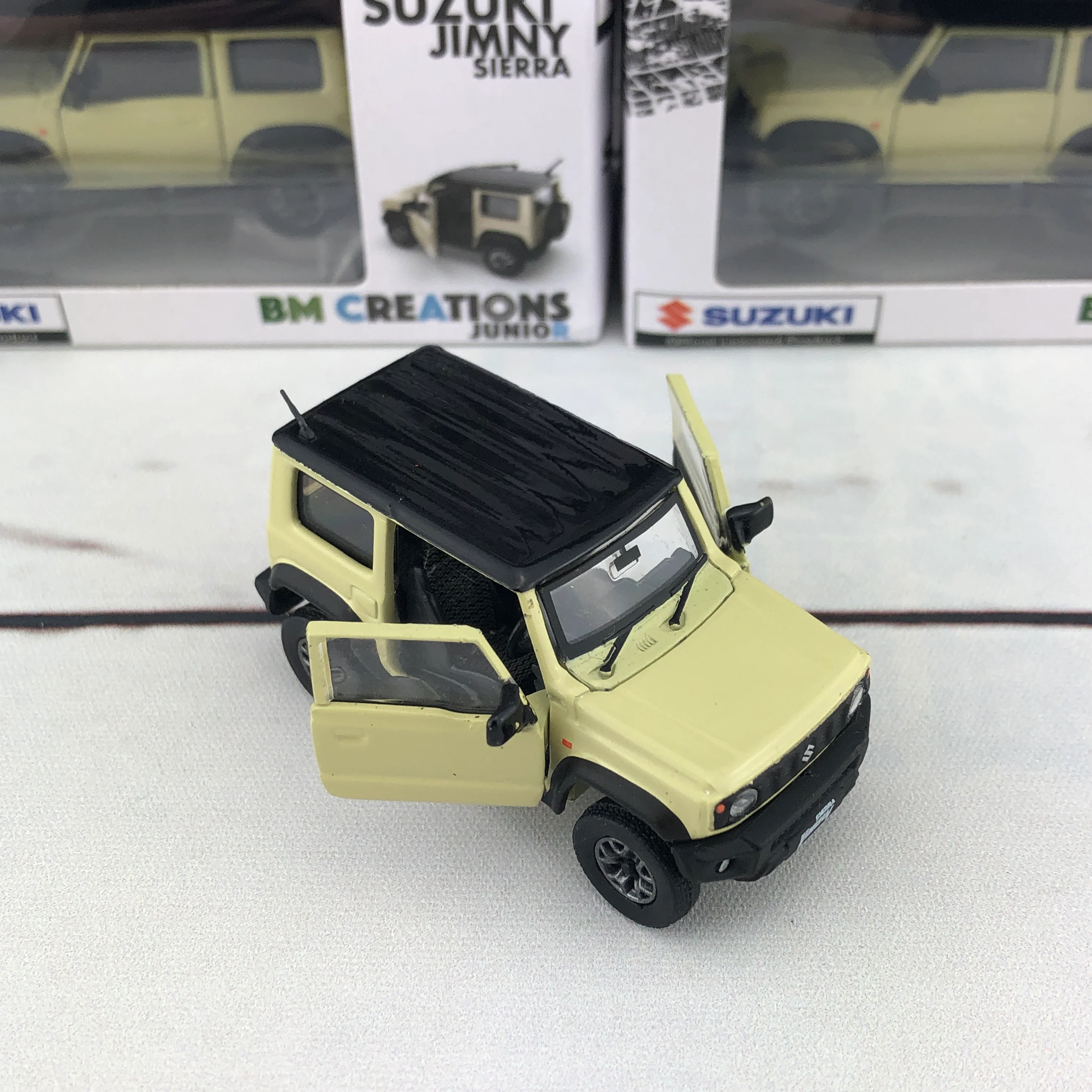 BM CREATIONS 1/64 Suzuki Jimny Sierra (JB74) RHD - Chiffon Ivory Metallic/Bluish Black Pearl 3 Top 64B0001 - Image 6