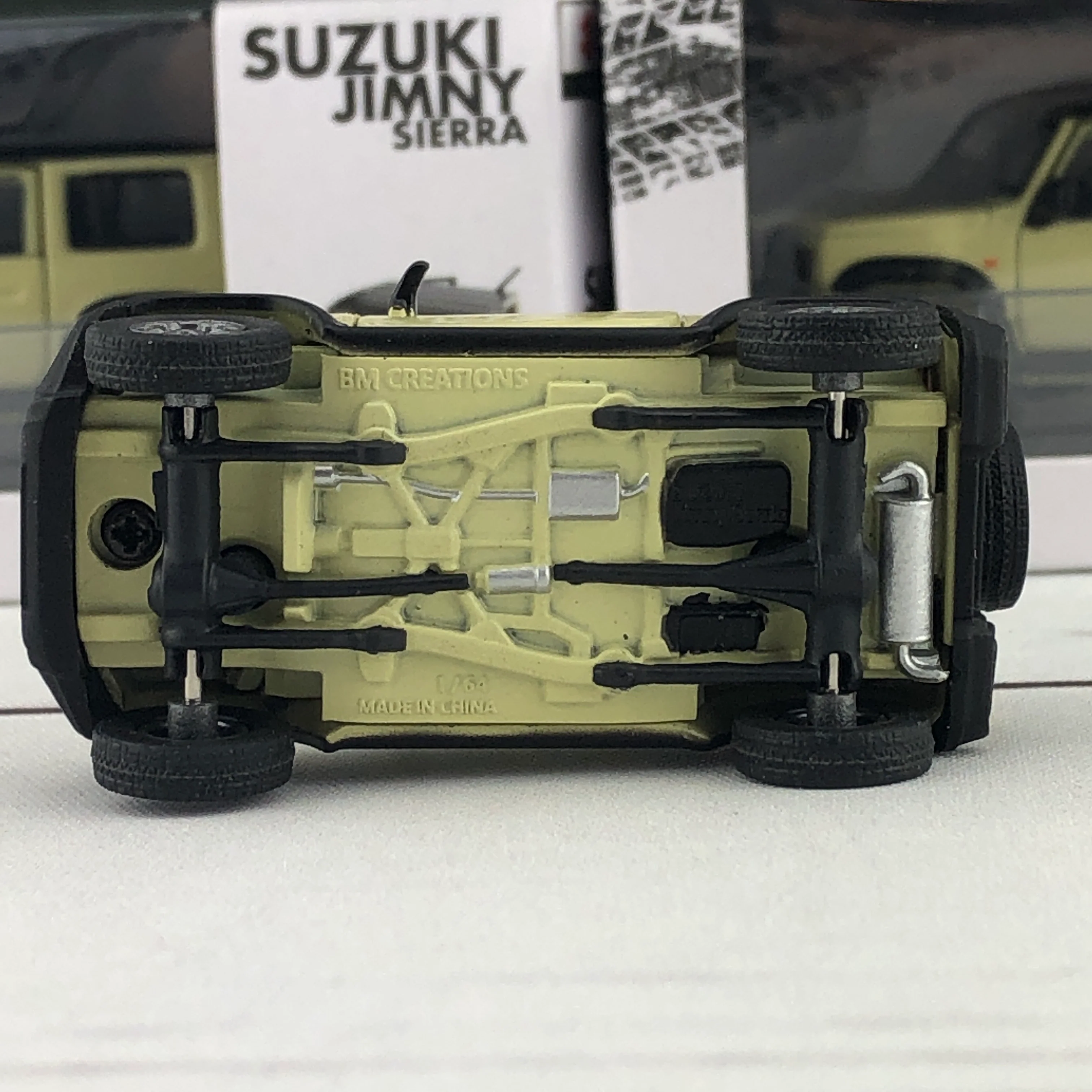 BM CREATIONS 1/64 Suzuki Jimny Sierra (JB74) RHD - Chiffon Ivory Metallic/Bluish Black Pearl 3 Top 64B0001 - Image 8