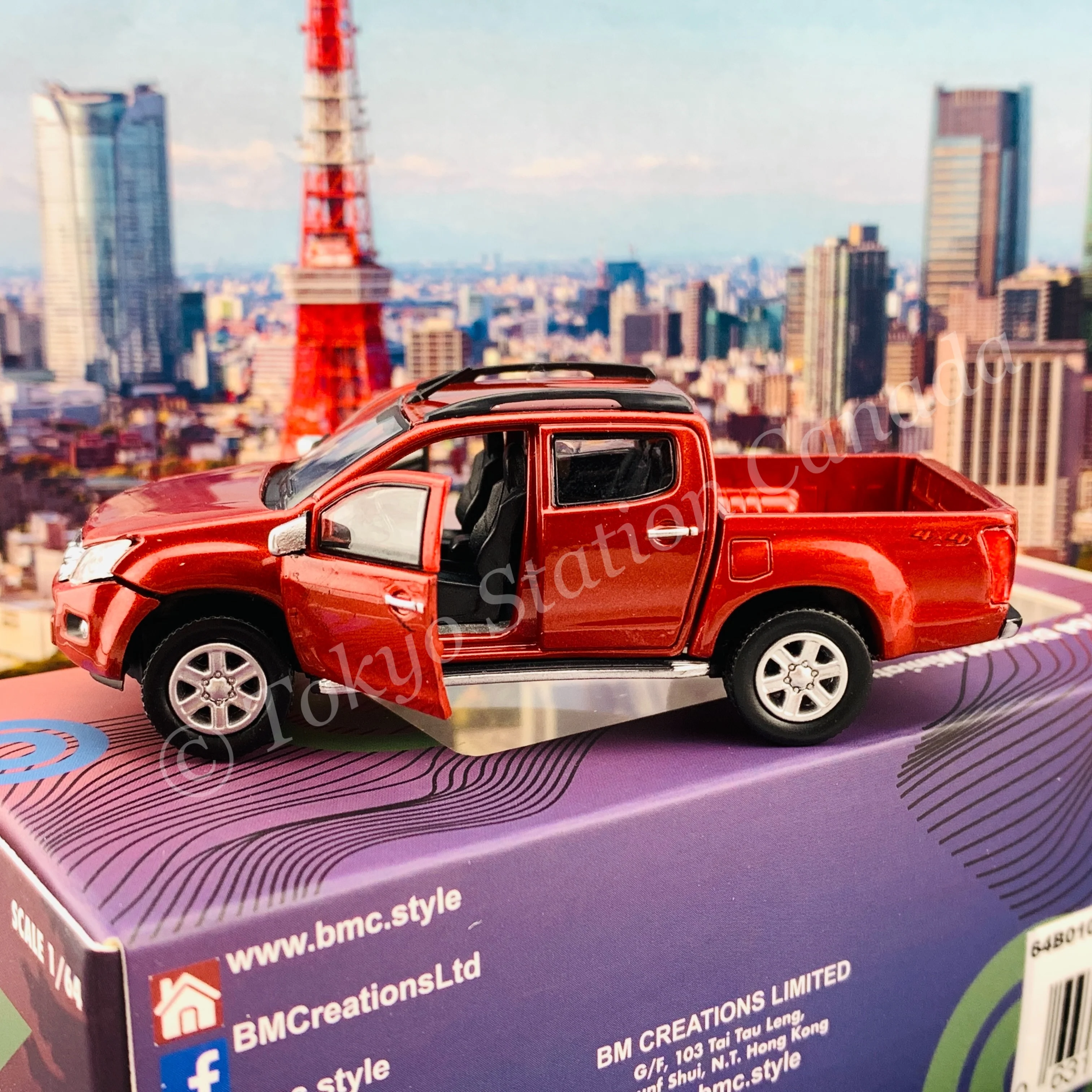 BM CREATIONS JUNIOR 1/64 ISUZU D-MAX 2016 Orange Red LHD with Extra Tires 64B0105 - Image 4