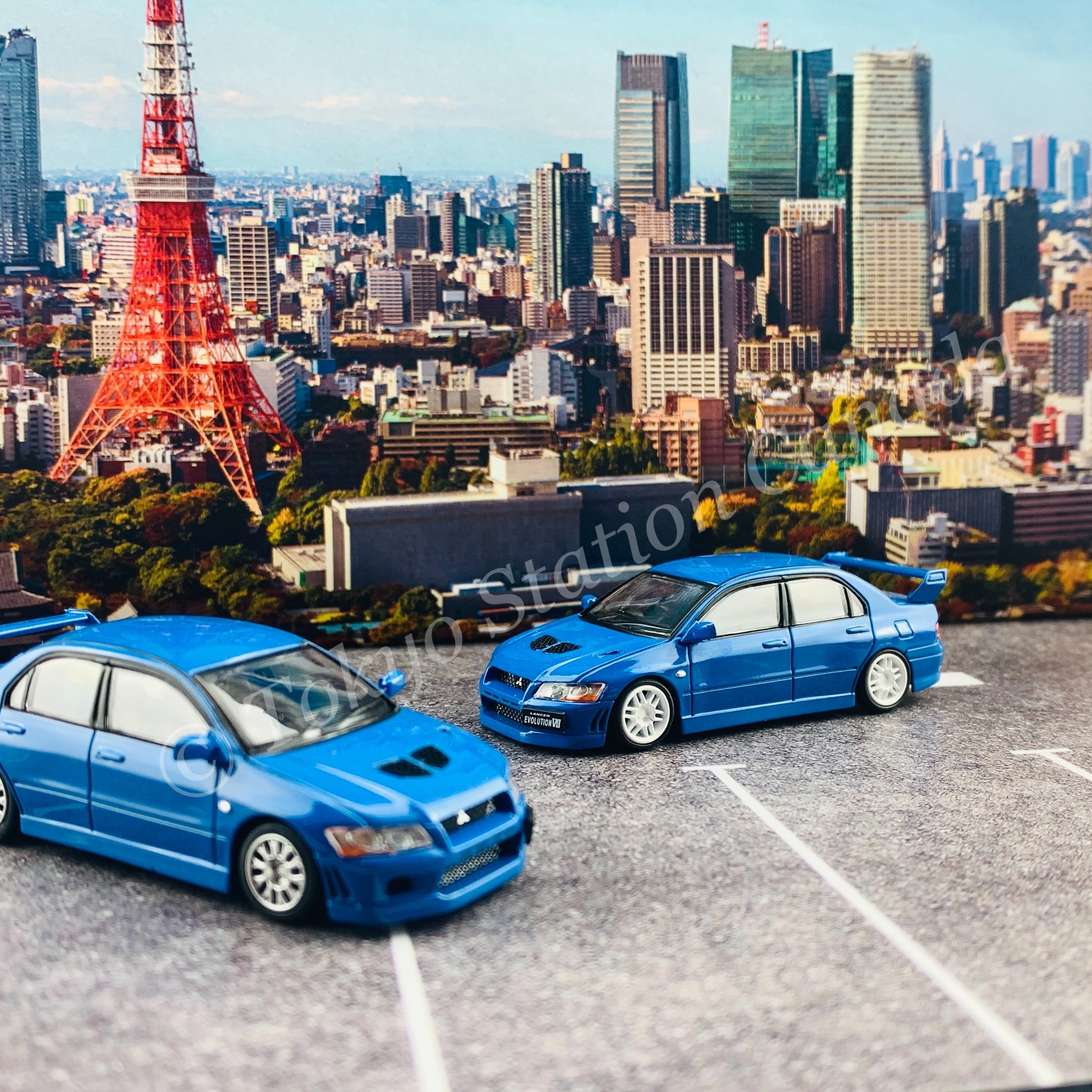 BM CREATIONS JUNIOR 1/64 Mitsubishi Lancer Evolution VII BLUE RHD with Extra Wheel Set and Lowering Parts 64B0088 - Image 9