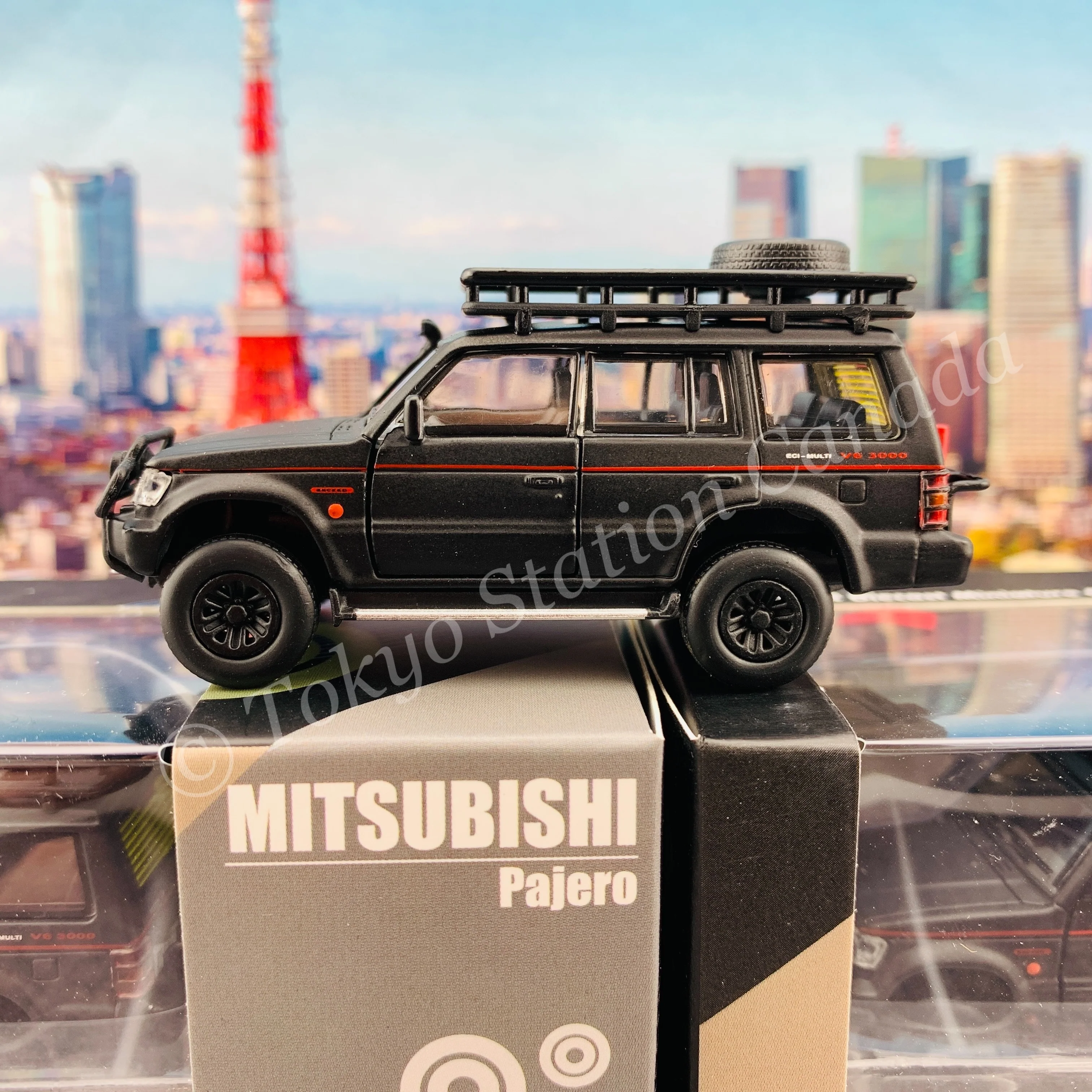 BM CREATIONS JUNIOR 1/64 Mitsubishi Pajero 2nd Generation JUNGLE PACK Matt Black LHD 64B0043 - Image 3