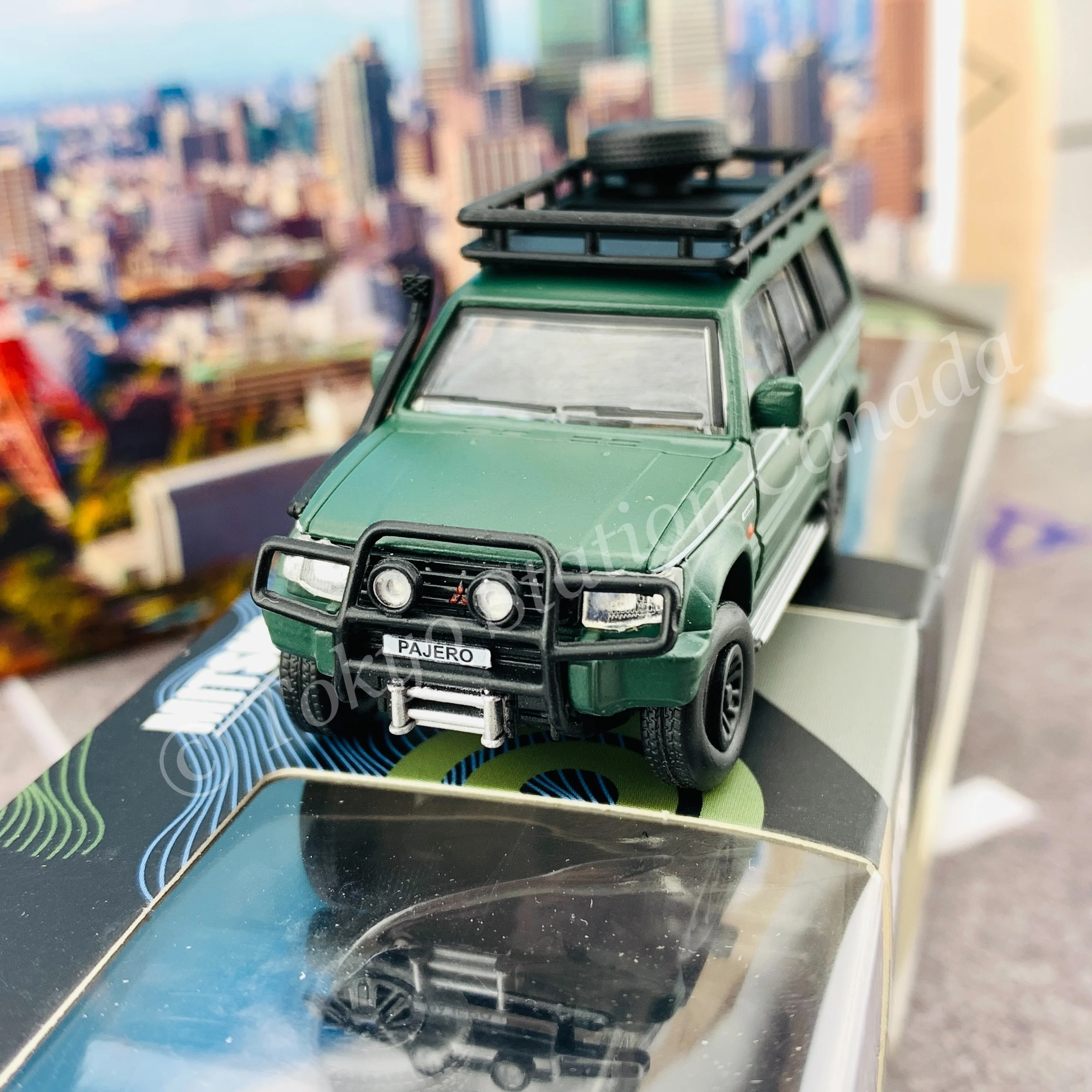 BM CREATIONS JUNIOR 1/64 Mitsubishi Pajero 2nd Generation JUNGLE PACK Matt Green LHD 64B0045 - Image 2
