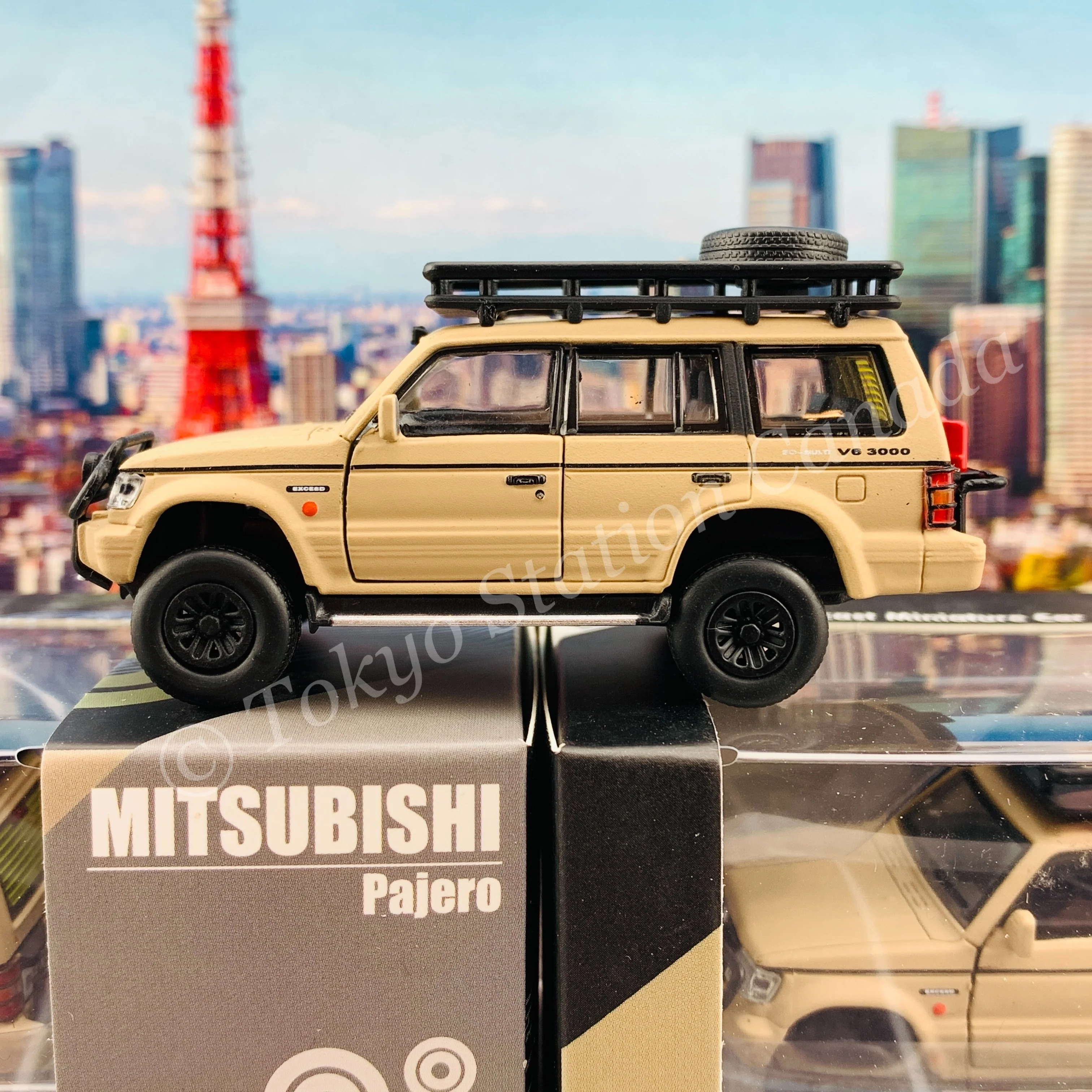 BM CREATIONS JUNIOR 1/64 Mitsubishi Pajero 2nd Generation JUNGLE PACK Matt Ivory LHD 64B0047 - Image 3