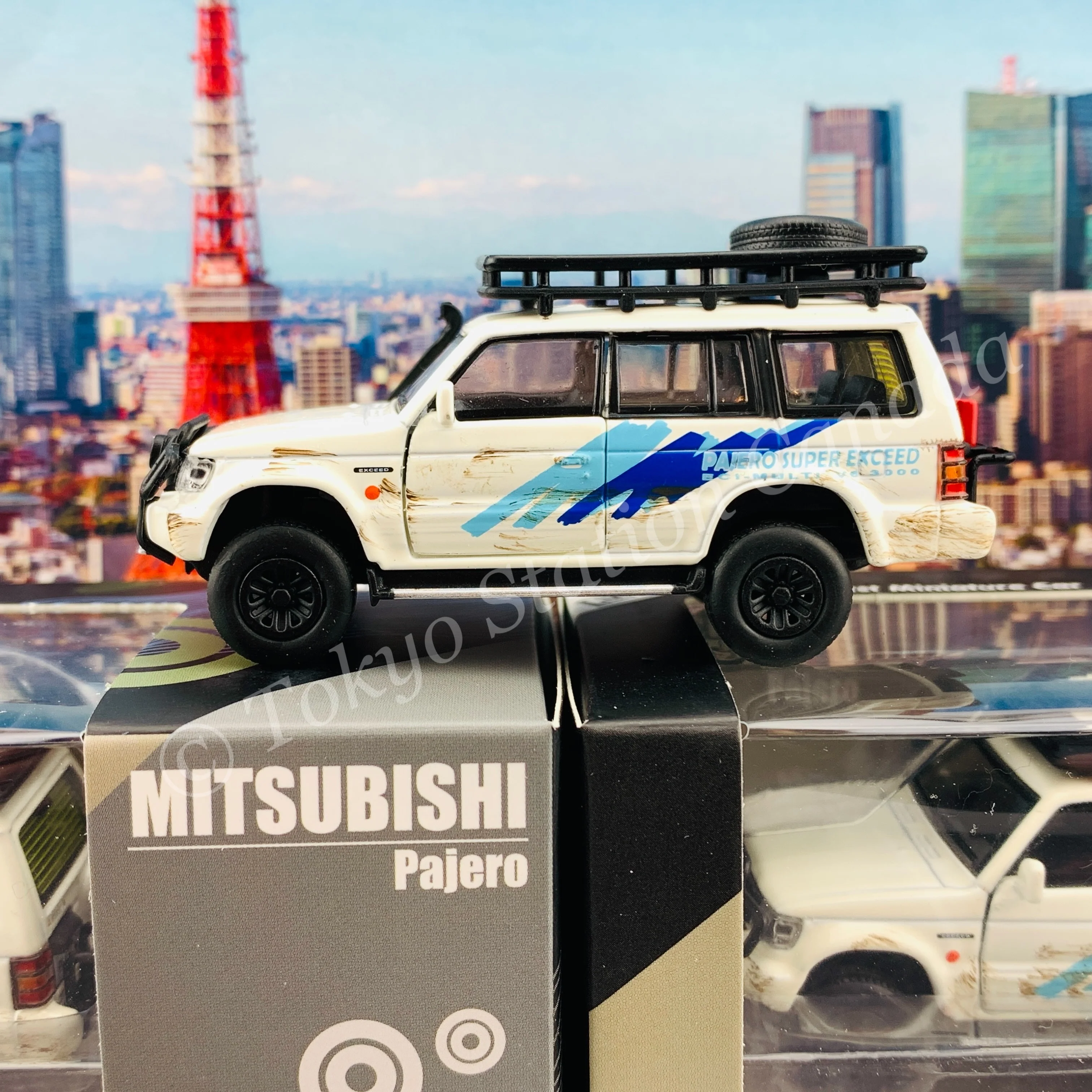 BM CREATIONS JUNIOR 1/64 Mitsubishi Pajero 2nd Generation JUNGLE PACK White LHD 64B0055 - Image 3