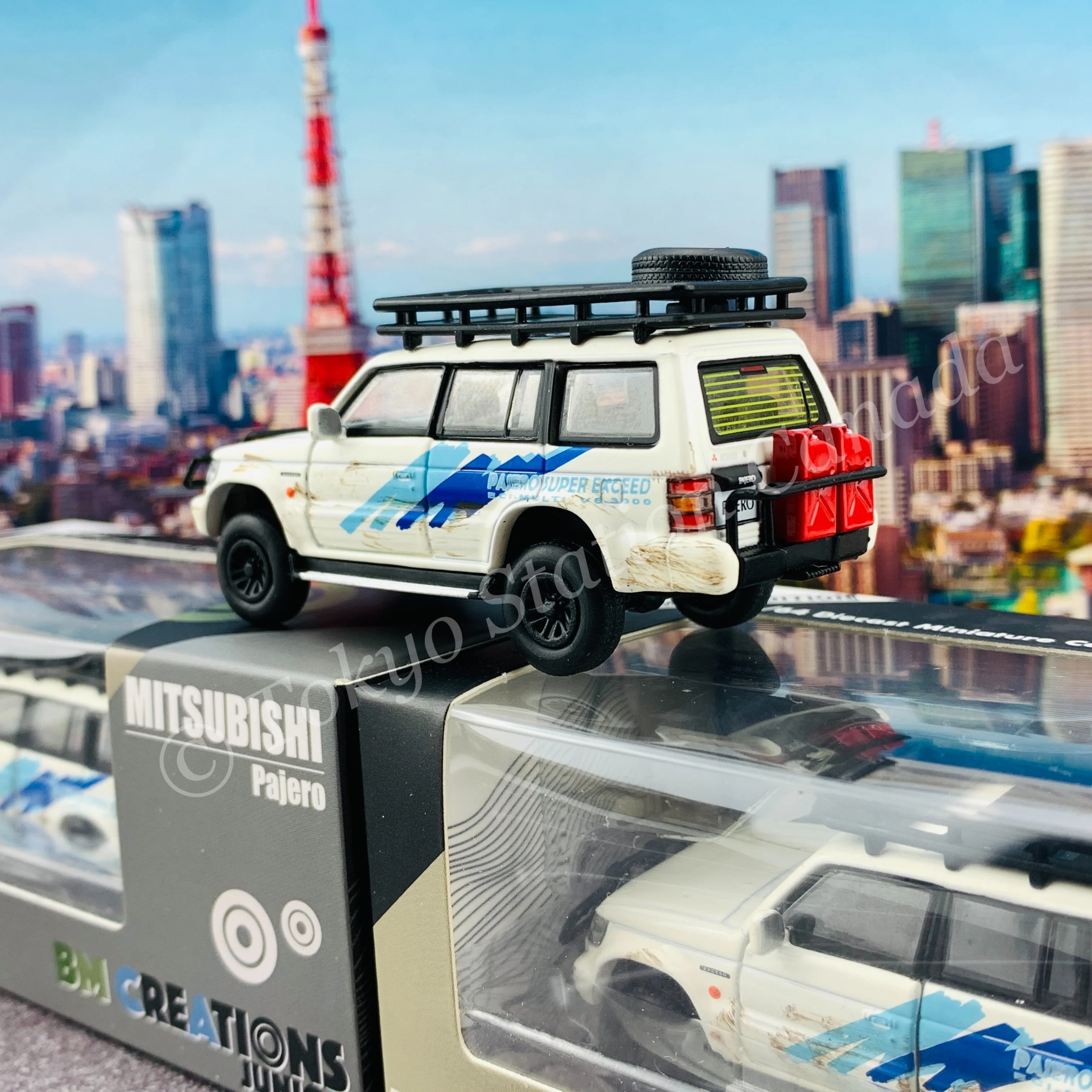 BM CREATIONS JUNIOR 1/64 Mitsubishi Pajero 2nd Generation JUNGLE PACK White LHD 64B0055 - Image 6