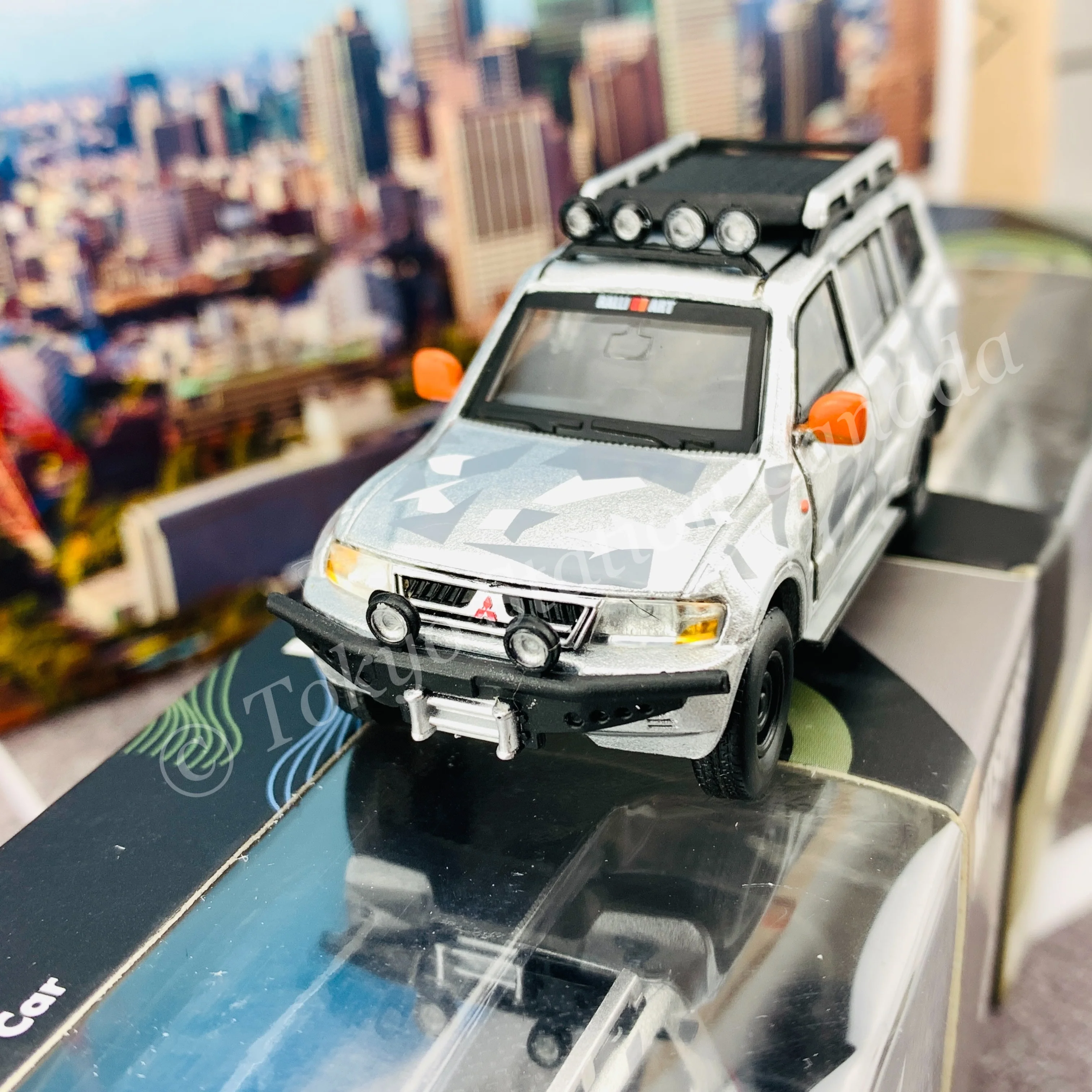 BM CREATIONS JUNIOR 1/64 Mitsubishi Pajero 3rd Generation ICE PACK LHD 64B0048 - Image 2