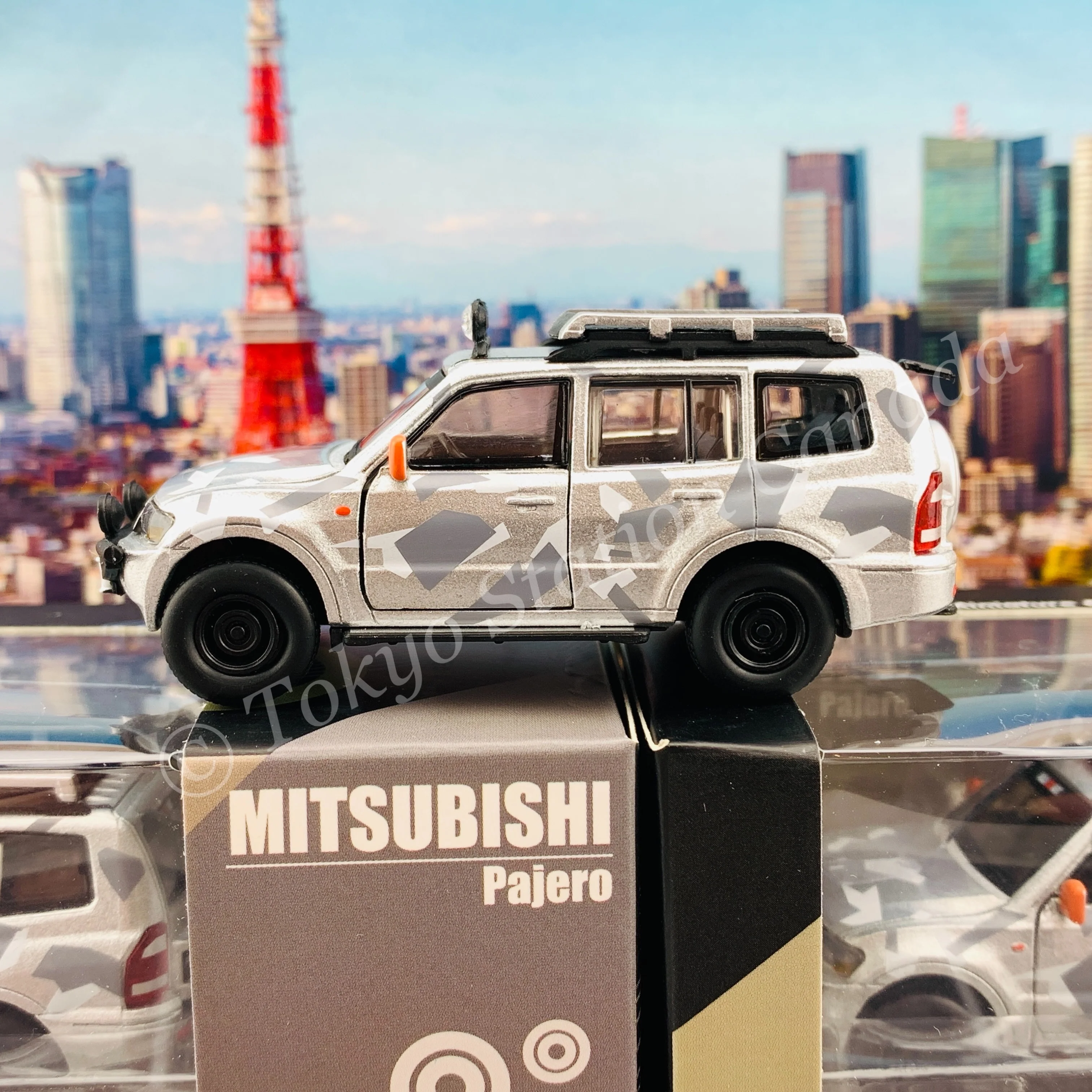 BM CREATIONS JUNIOR 1/64 Mitsubishi Pajero 3rd Generation ICE PACK LHD 64B0048 - Image 3