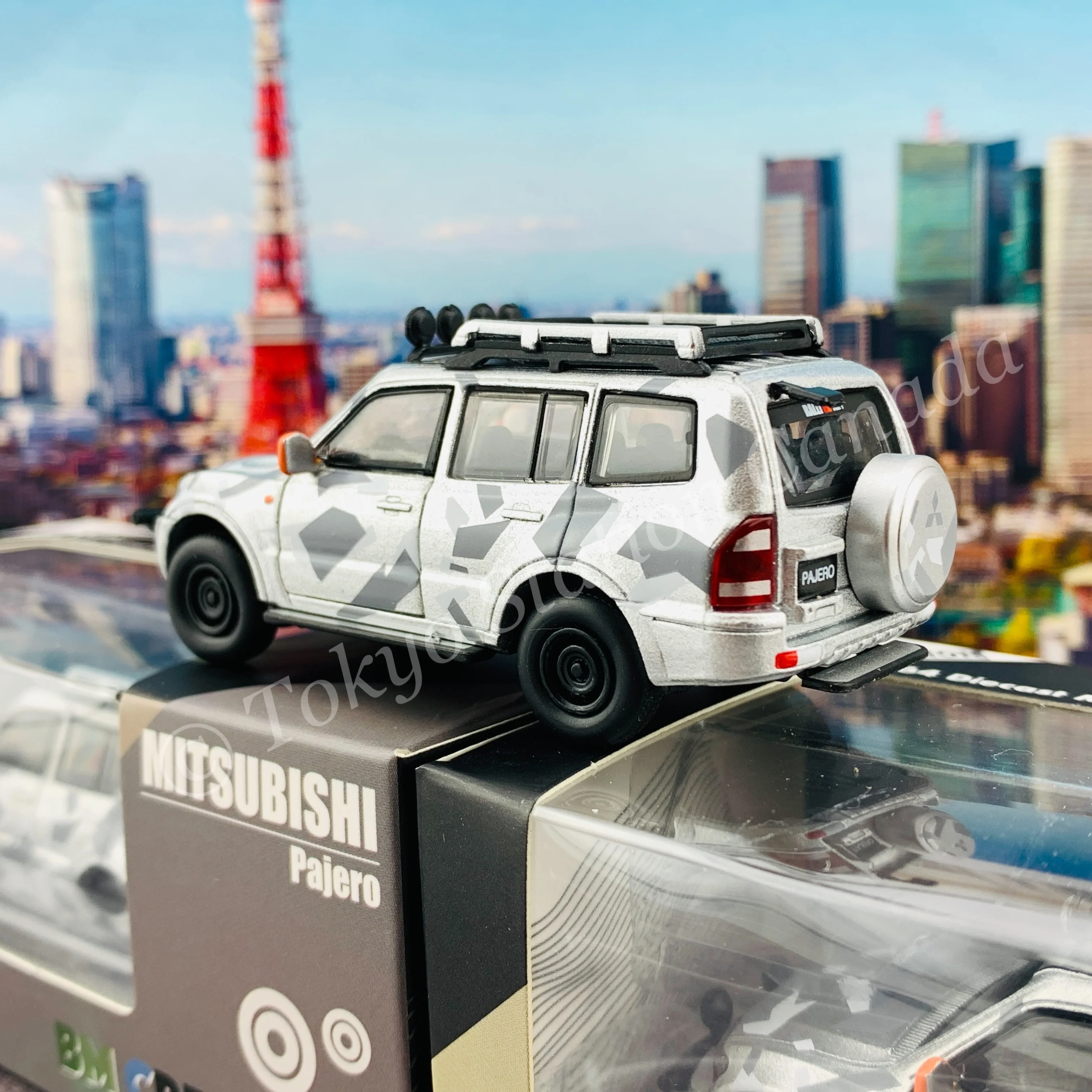 BM CREATIONS JUNIOR 1/64 Mitsubishi Pajero 3rd Generation ICE PACK LHD 64B0048 - Image 6