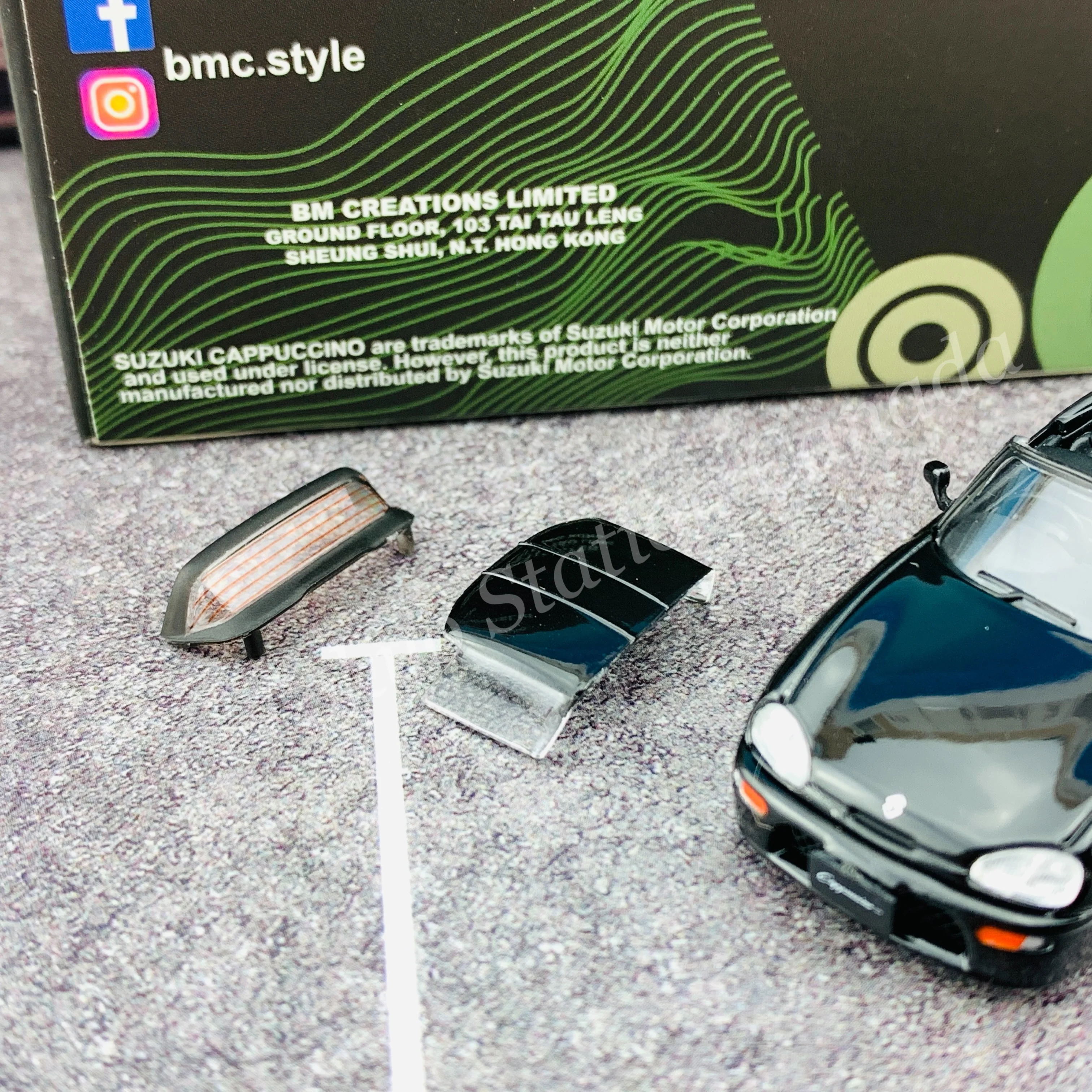 BM CREATIONS JUNIOR 1/64 SUZUKI CAPPUCCINO Black RHD with Extra Wheel and Hard Top Set 64B0092 - Image 3