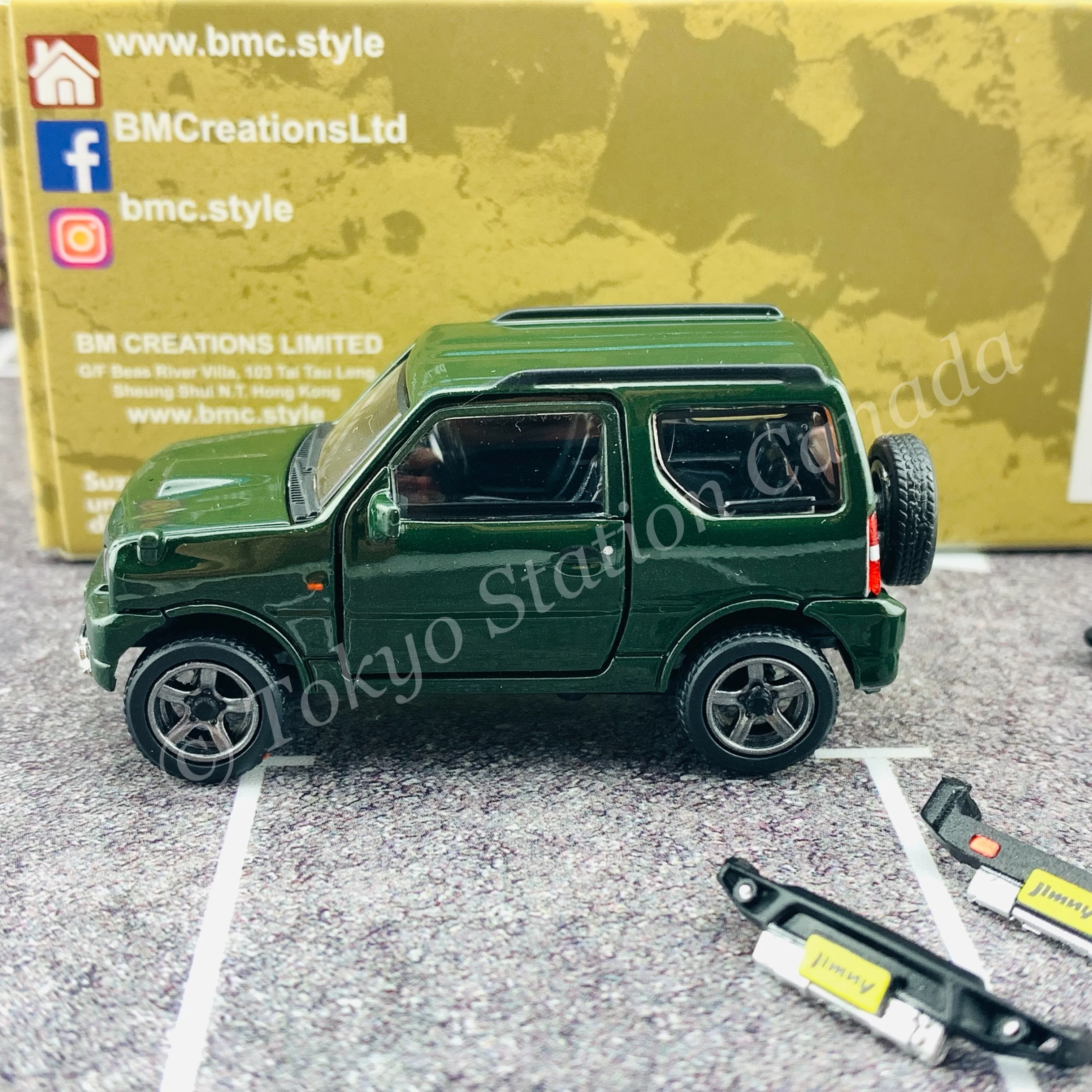BM CREATIONS JUNIOR 1/64 Suzuki Jimny JB23 DARK GREEN RHD (With Offroad Package) 64B0068 - Image 3