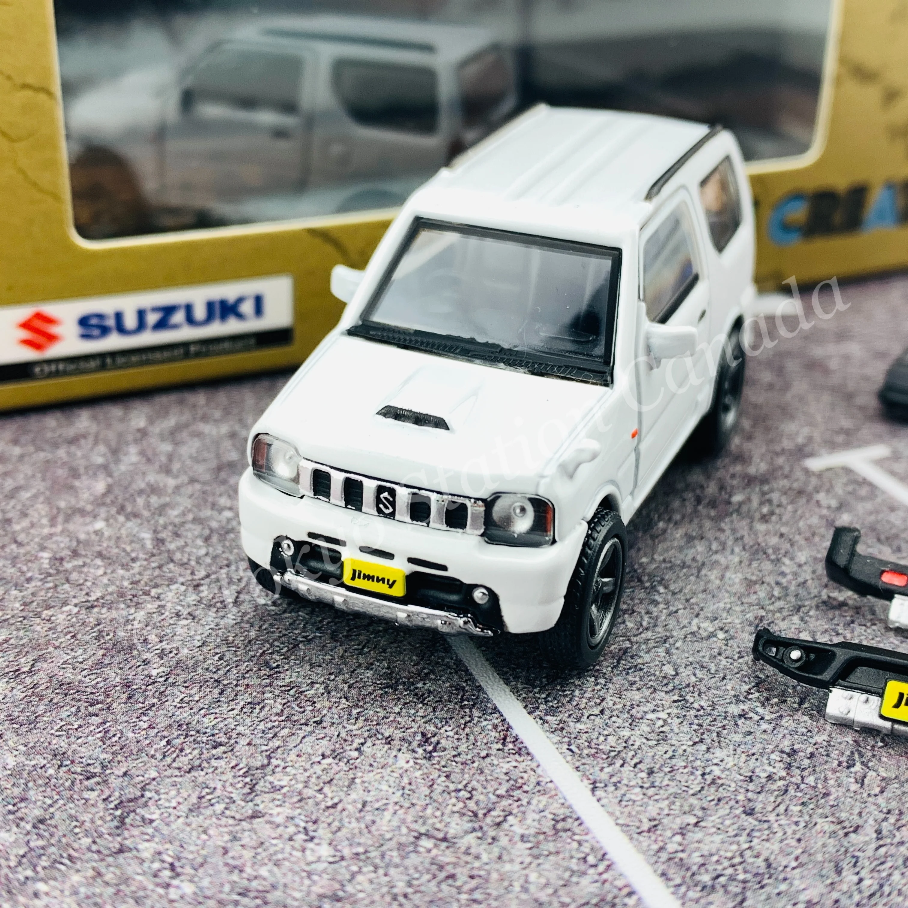 BM CREATIONS JUNIOR 1/64 Suzuki Jimny JB23 WHITE RHD (With Offroad Package) 64B0069 - Image 3