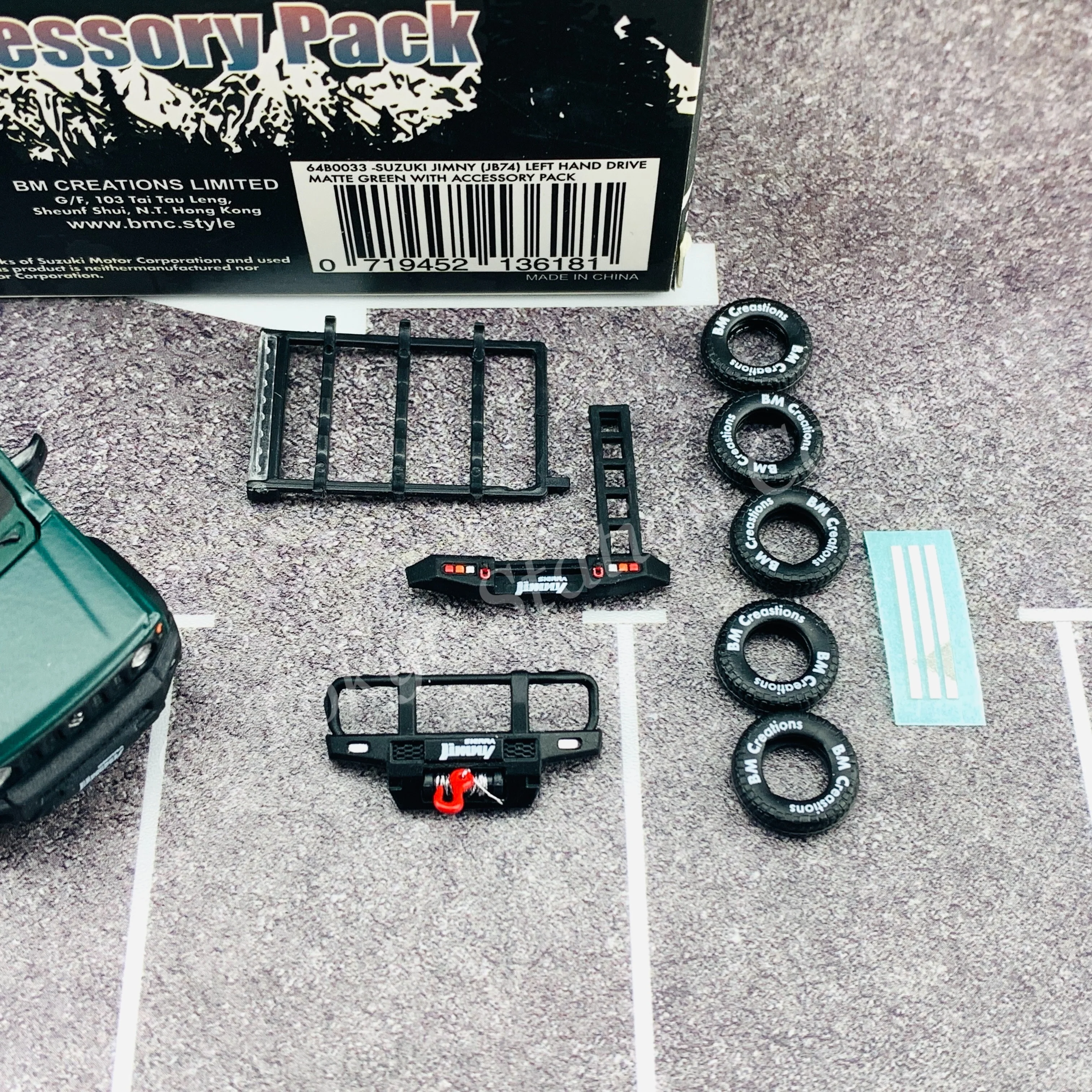 BM CREATIONS JUNIOR 1/64 Suzuki Jimny SIERRA JB74 with Accessory Pack Matt Green LHD 64B0033 - Image 2