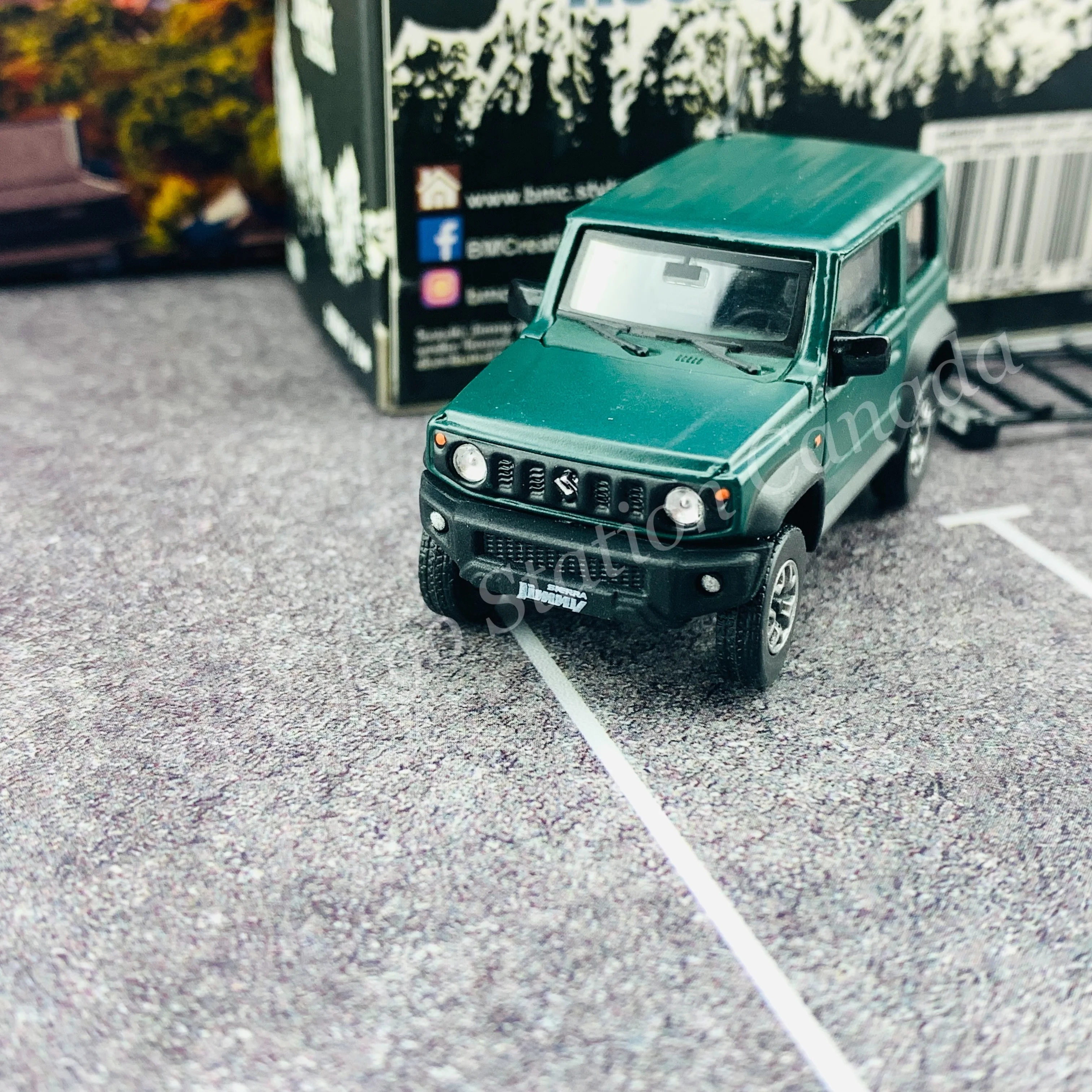 BM CREATIONS JUNIOR 1/64 Suzuki Jimny SIERRA JB74 with Accessory Pack Matt Green LHD 64B0033 - Image 3