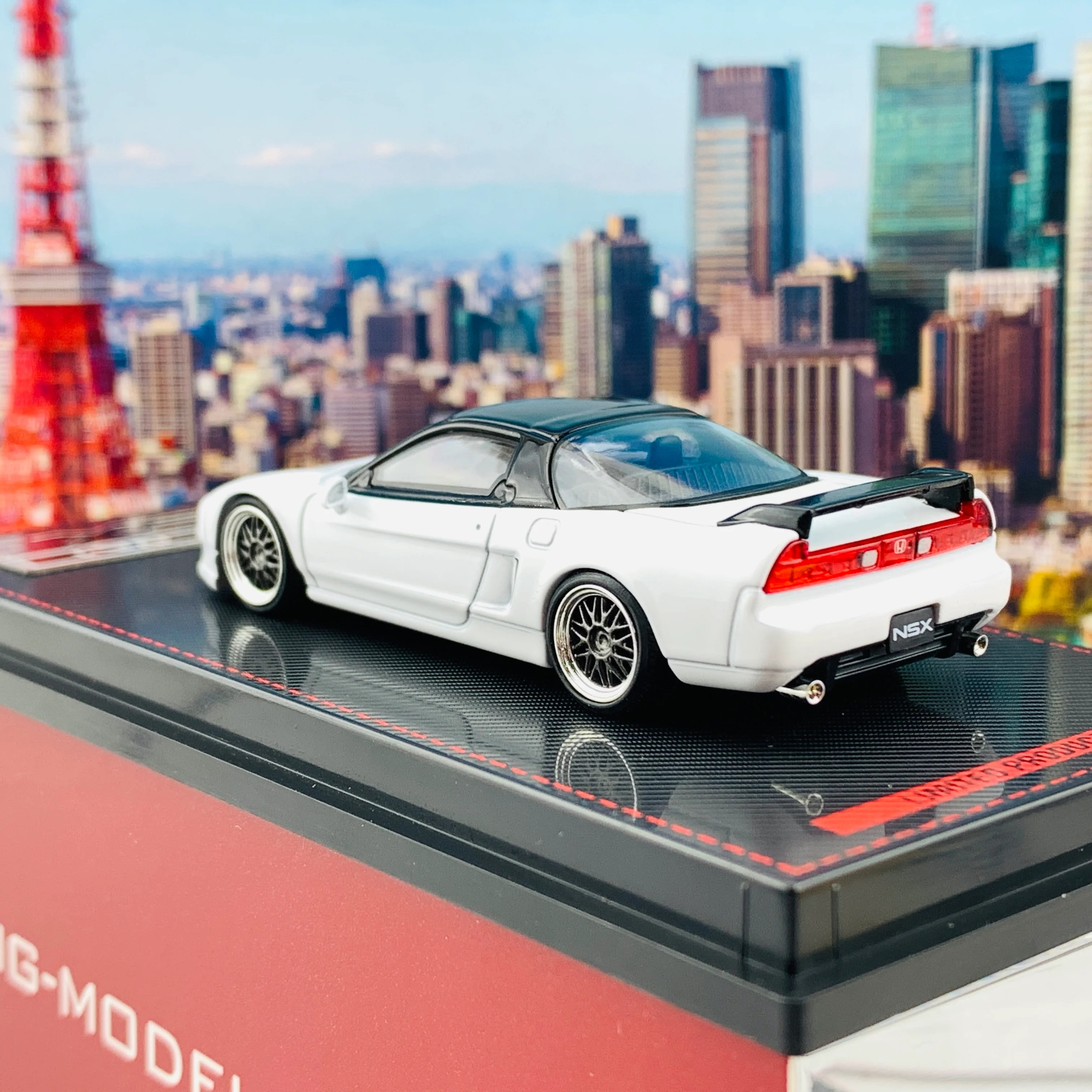 Ignition Model 1/64 Honda NSX (NA1) Pearl White IG1941 - Image 4