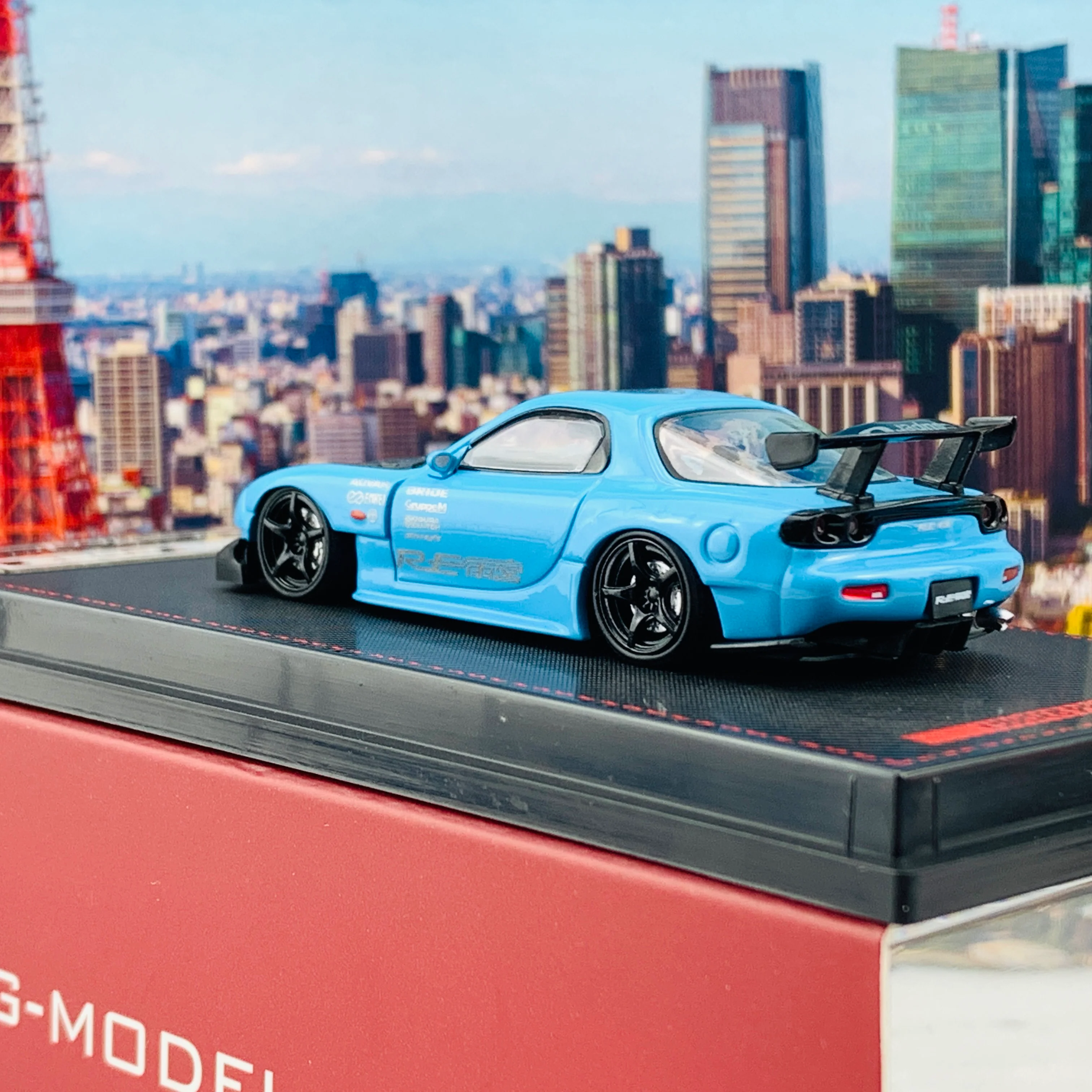 Ignition Model 1/64 Mazda RX7 FD3S RE Amemiya Light Blue IG1949 - Image 5