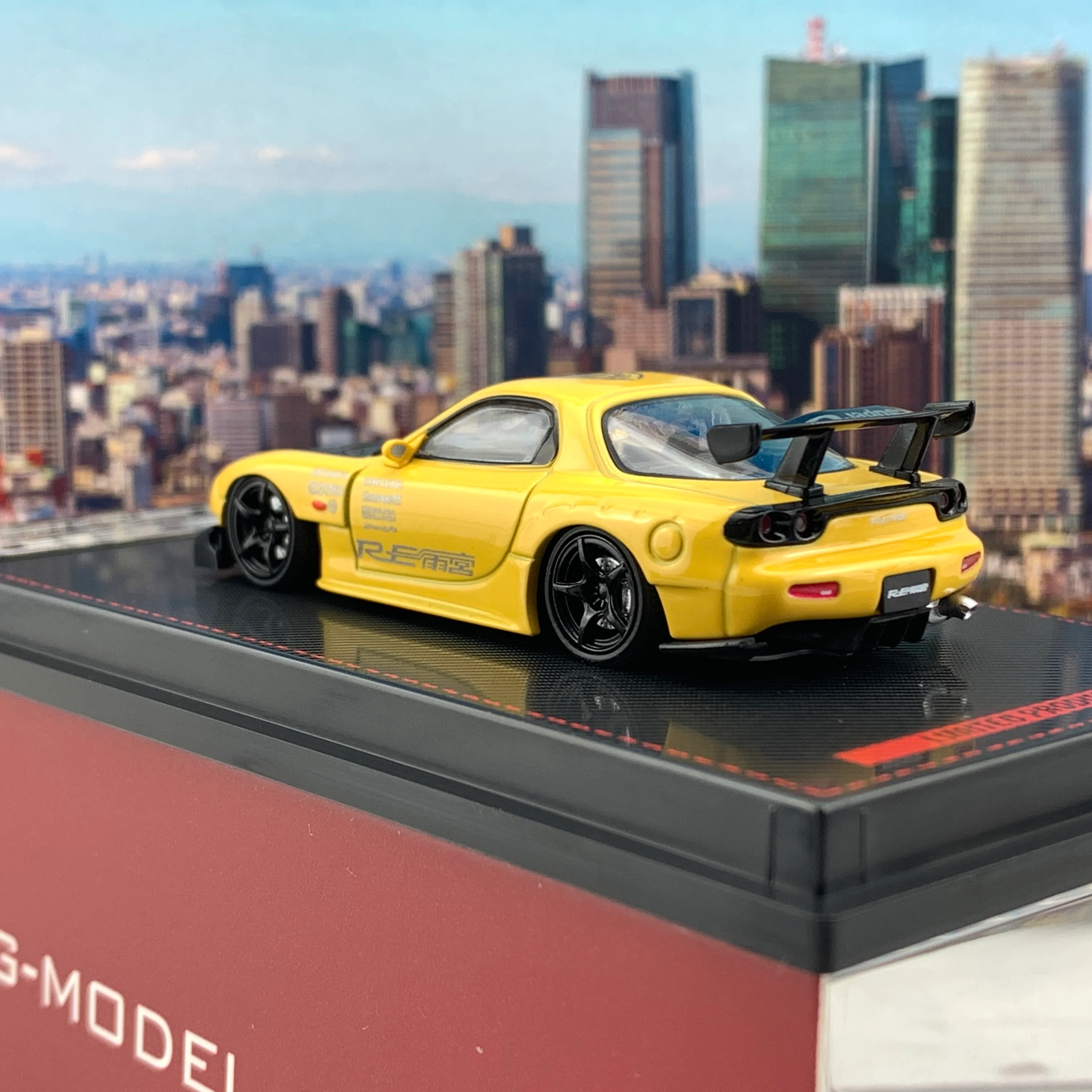 Ignition Model 1/64 Mazda RX7 FD3S RE Amemiya Yellow IG2064 - Image 5