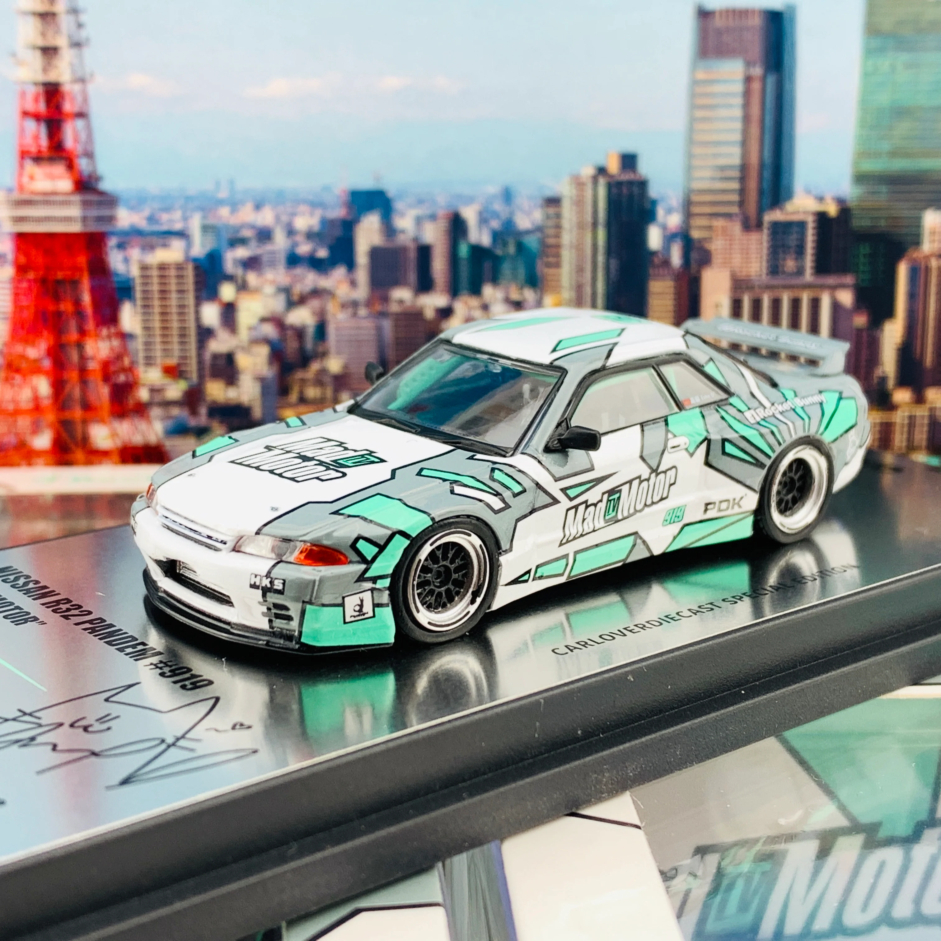 INNO64 1/64 NISSAN SKYLINE GTR R32 PANDEM MAD MOTOR ECHO GAO - CDC 2018 Champion IN64-R32P-MMEG - Image 2