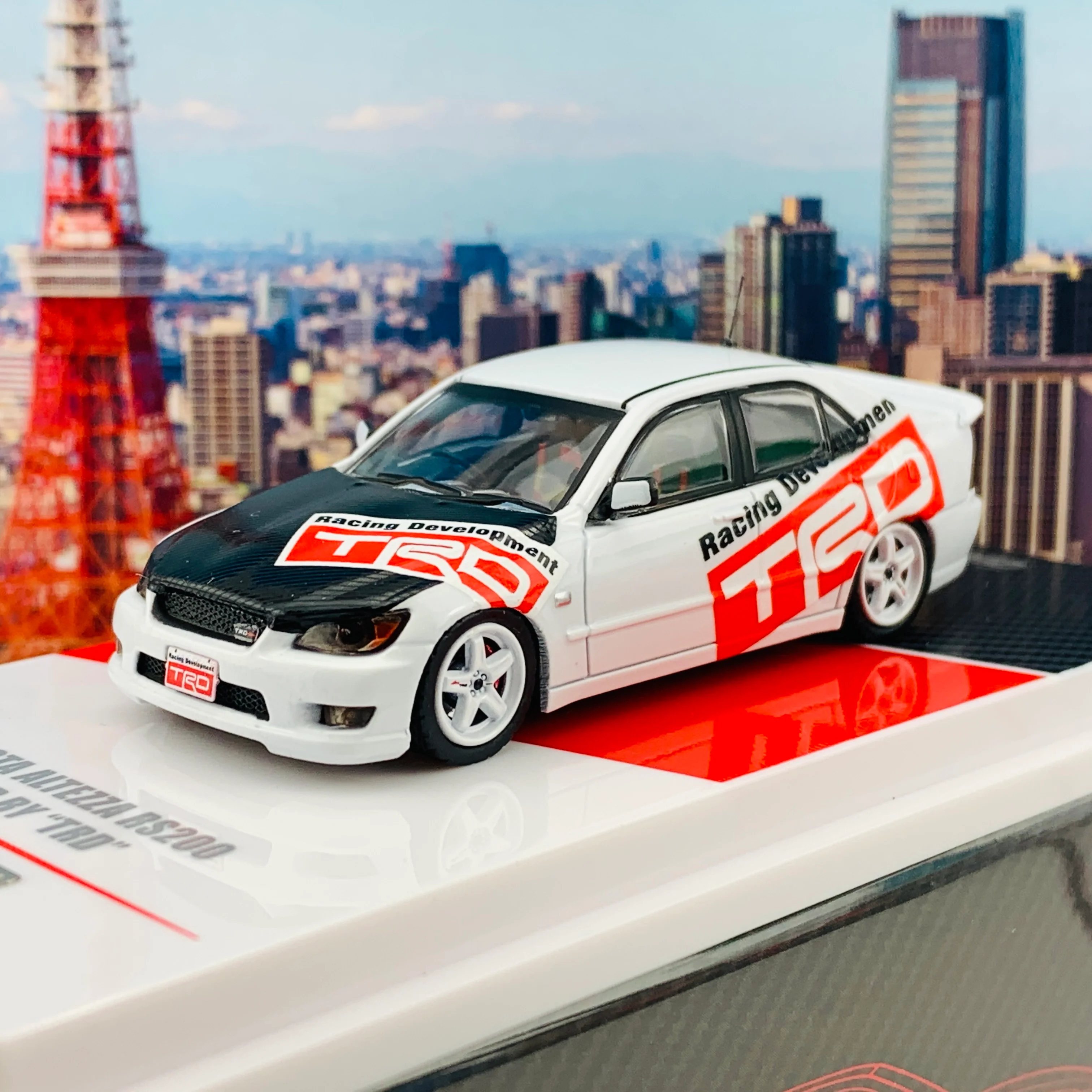 INNO64 1/64 Toyota Altezza Tuned by TRD IN64-RS200-TRD - Image 2