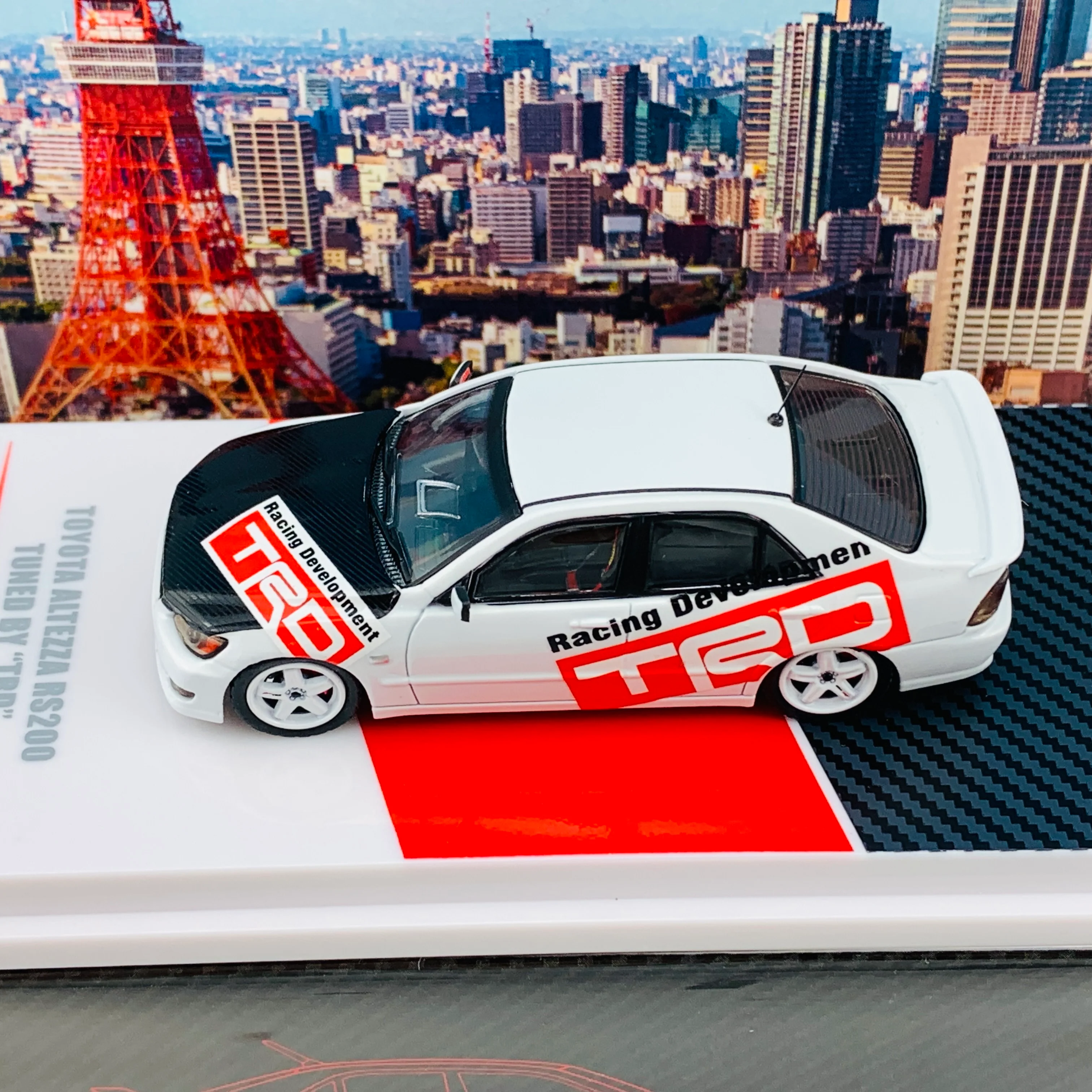 INNO64 1/64 Toyota Altezza Tuned by TRD IN64-RS200-TRD - Image 4