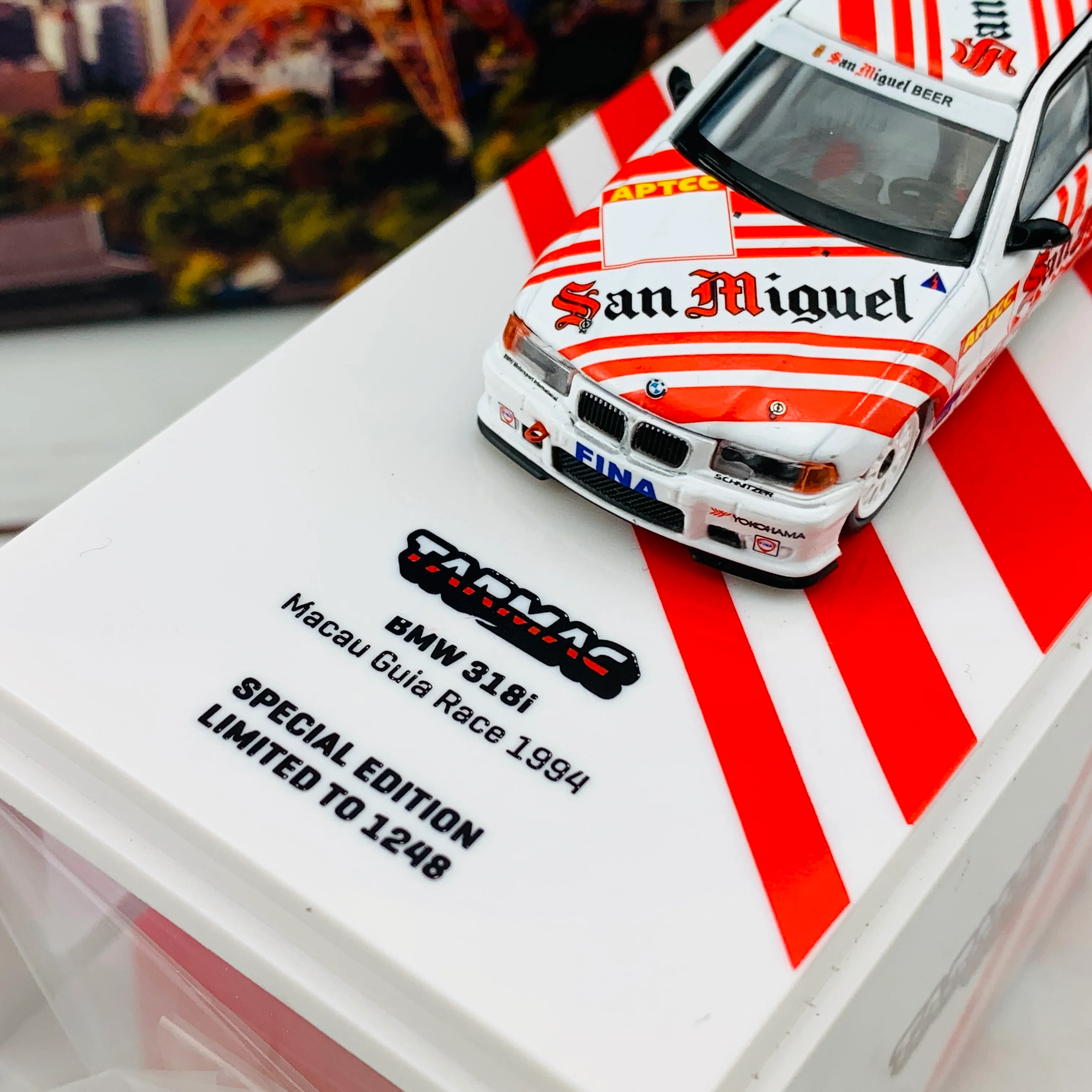 Tarmac Works 1/64 BMW 318i Macau Guia Race 1994 #2 - S. Soper #3 - C. Kwan  T64-034-94MGP02 - Image 3