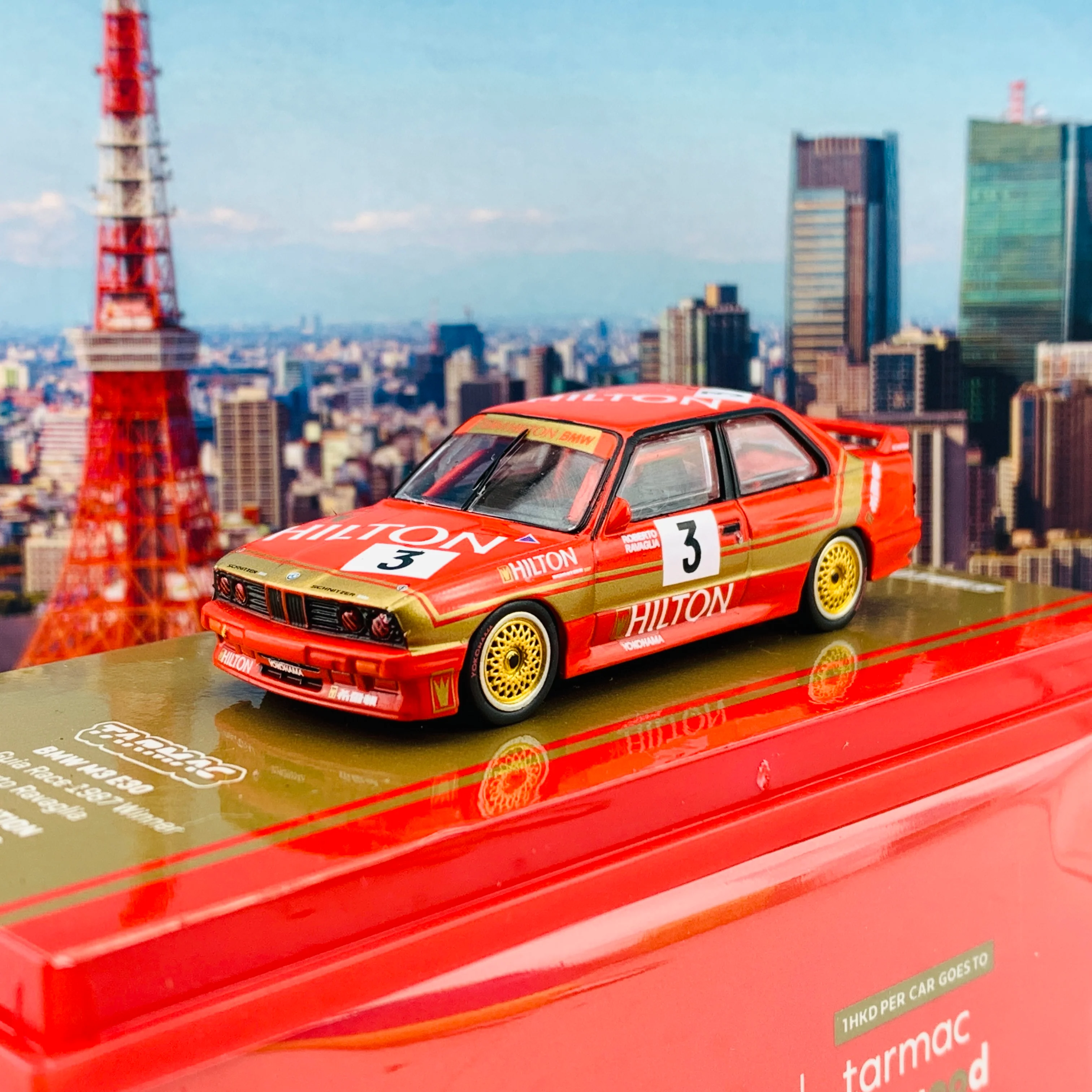 Tarmac Works 1/64  BMW M3 E30 Macau Guia Race 1987 Winner Roberto Ravaglia Macau GP 2020 Special Edition  T64-009-87MAC03 - Image 2