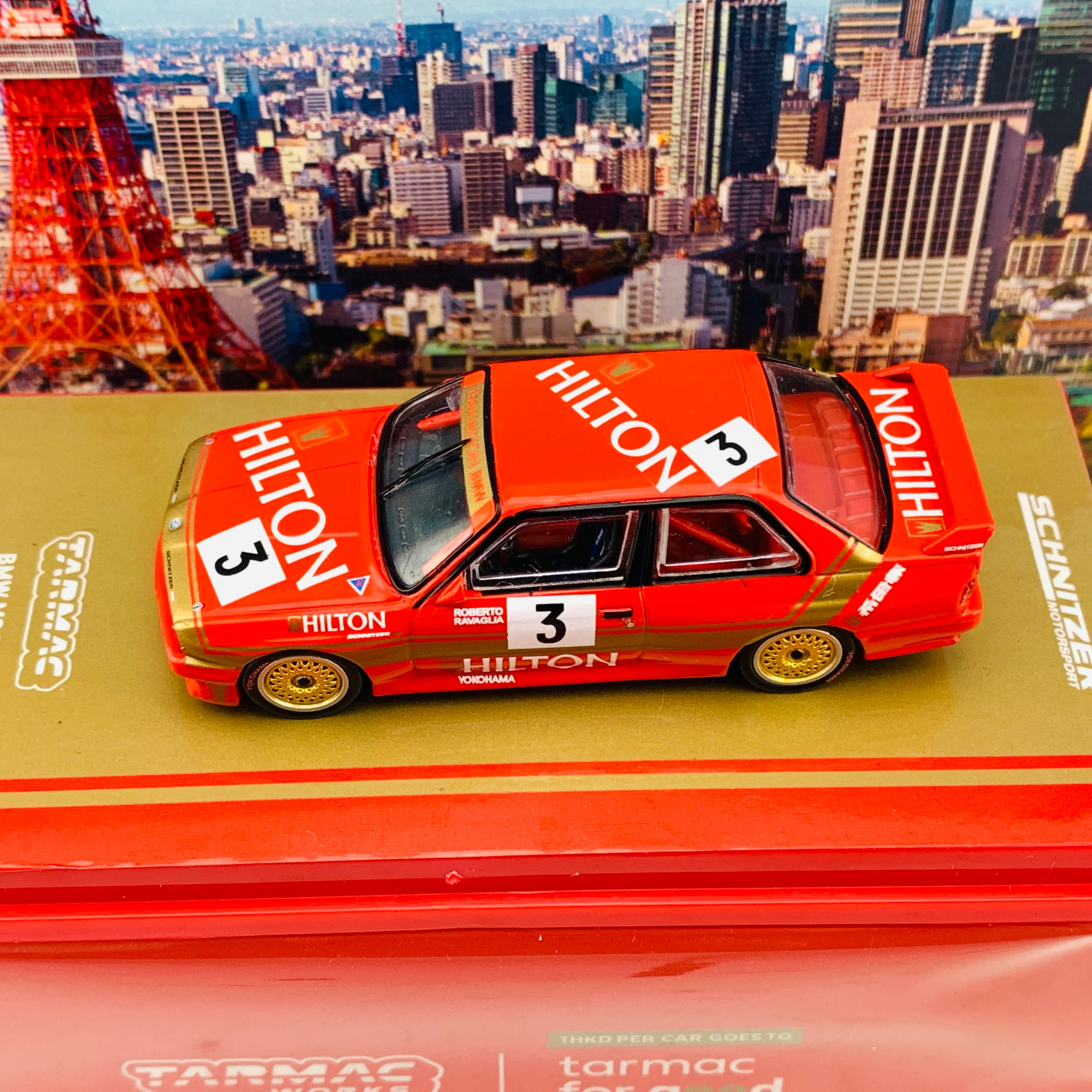 Tarmac Works 1/64  BMW M3 E30 Macau Guia Race 1987 Winner Roberto Ravaglia Macau GP 2020 Special Edition  T64-009-87MAC03 - Image 5