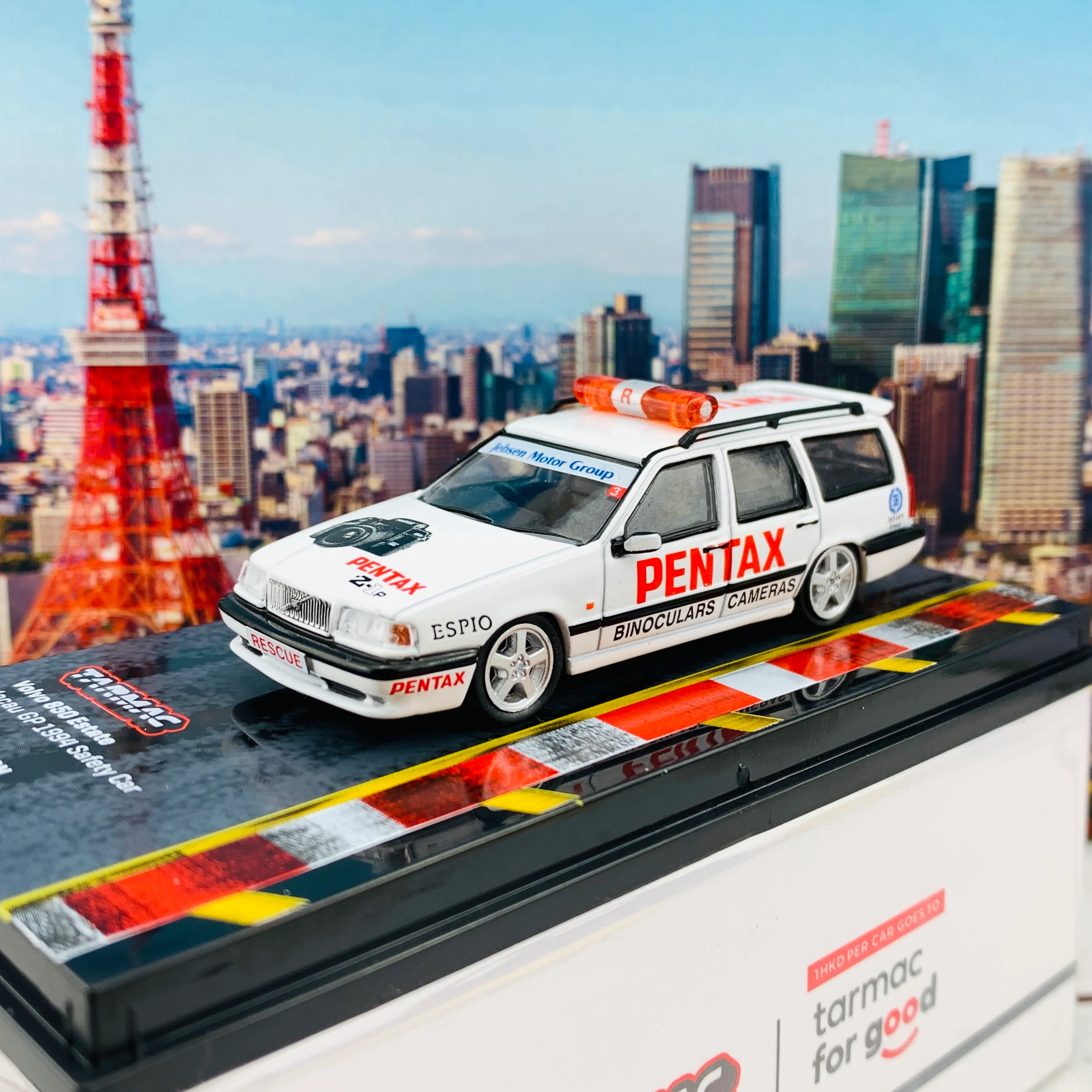Tarmac Works 1/64 Volvo 850 Estate Macau GP 1994 Safety Car - Macau GP 2020 Special Edition - HOBBY64 T64-039-MGPSC - Image 2