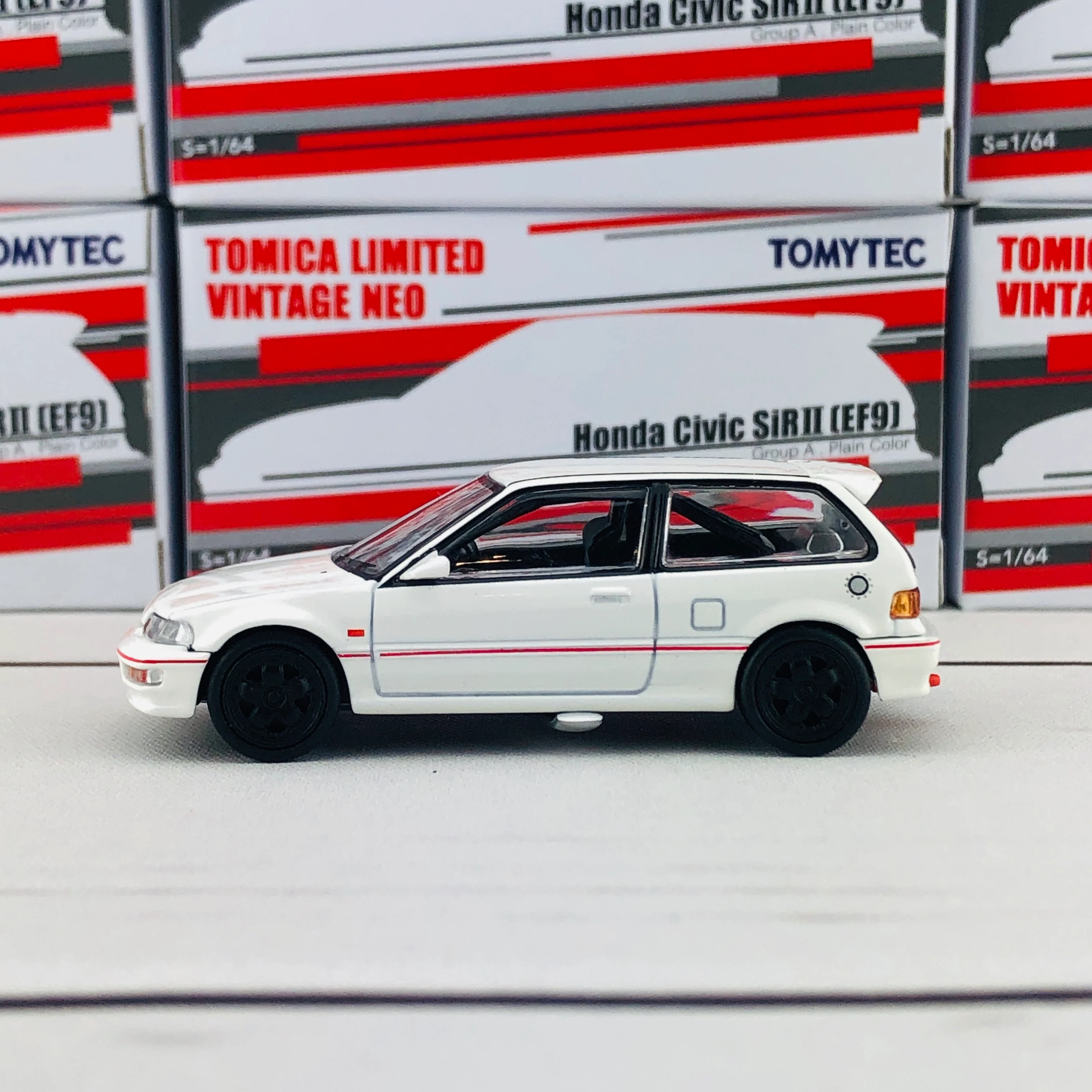 Tomytec Tomica Limited Vintage Neo 1/64 Honda Civic SiR II (EF9) Group A Plain Color Hong Kong Exclusive White - Image 2