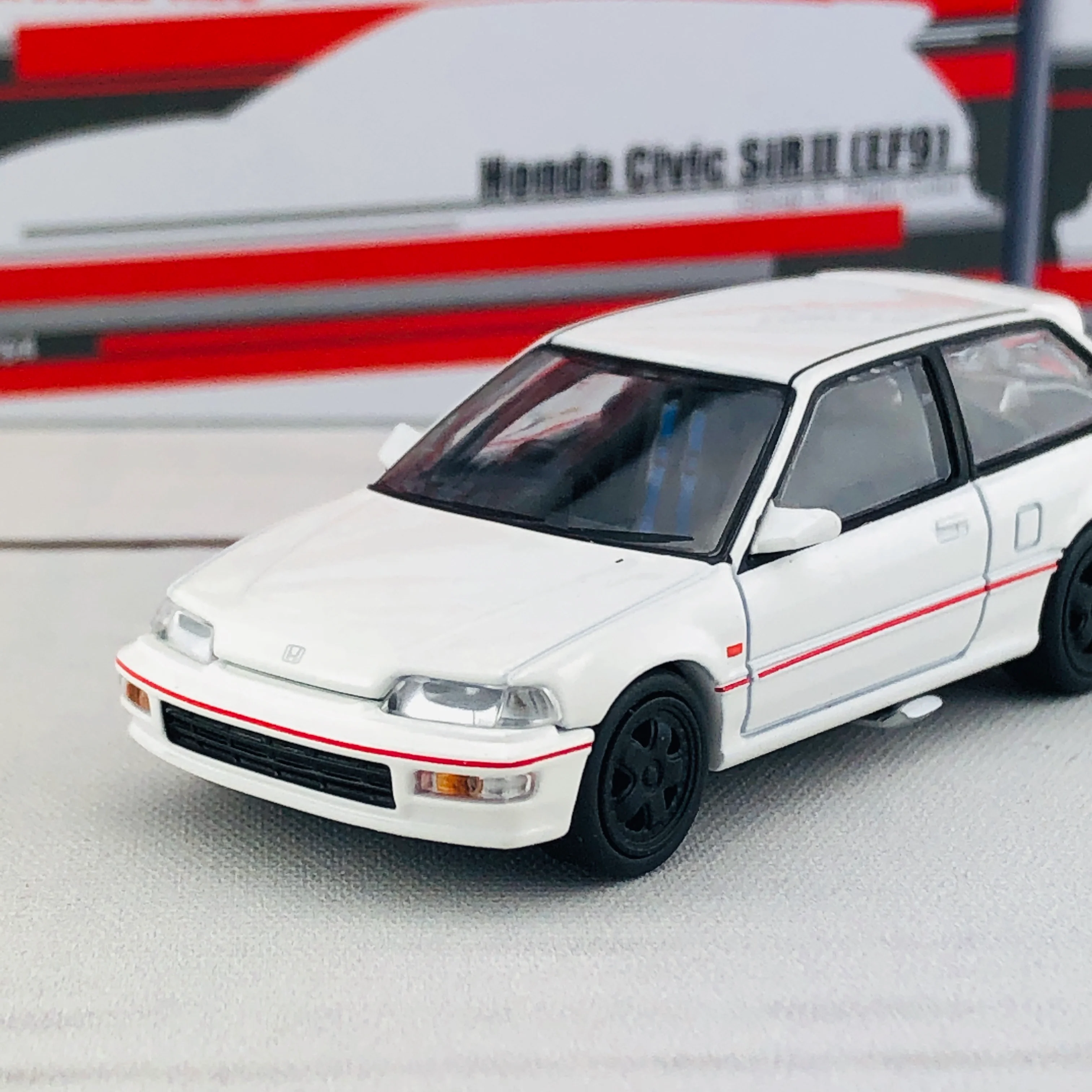 Tomytec Tomica Limited Vintage Neo 1/64 Honda Civic SiR II (EF9) Group A Plain Color Hong Kong Exclusive White - Image 3
