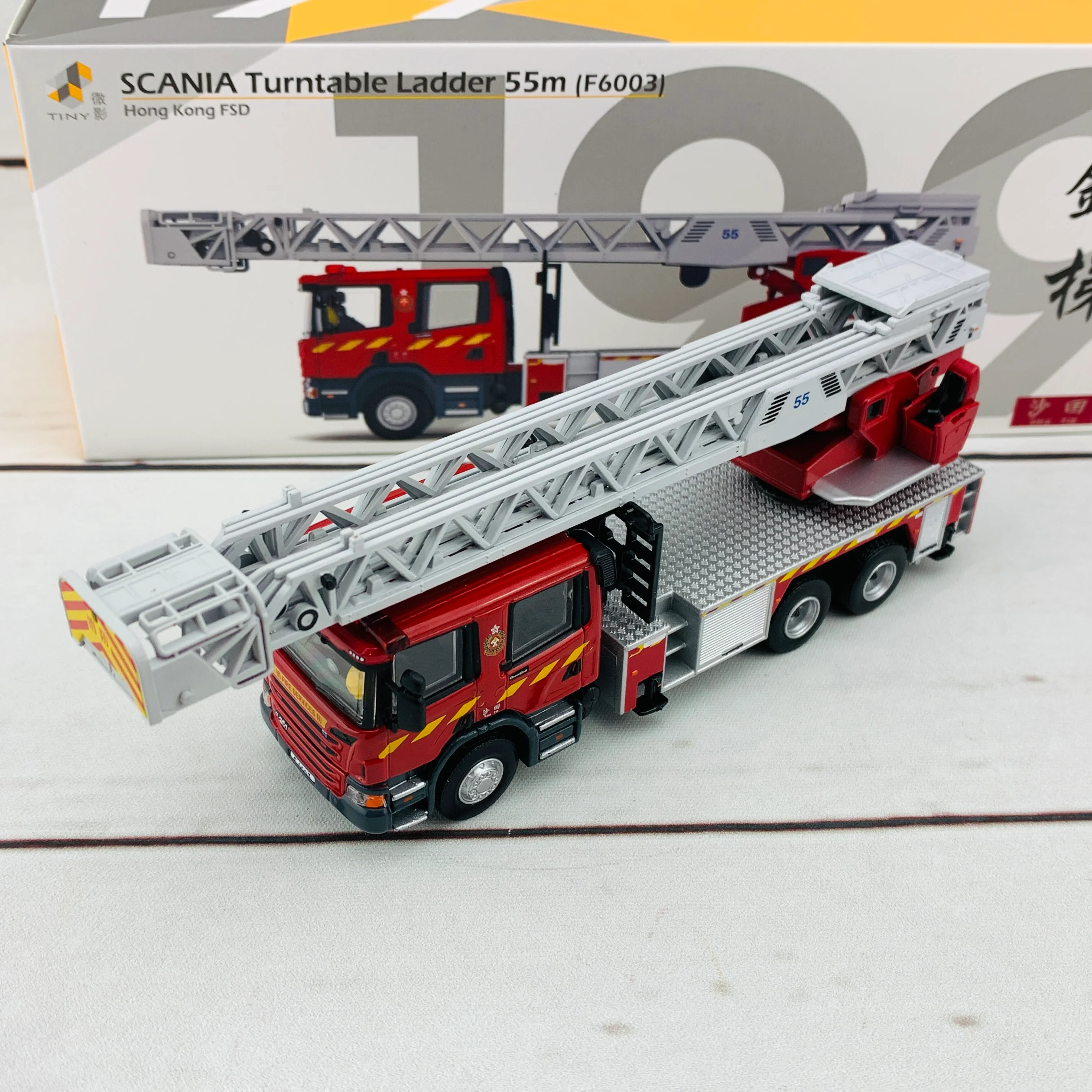 1/76 Tiny 微影 199 Scania HKFSD Turntable Ladder 55m (F6003) 消防處旋轉台鋼梯車 55米 ATC64677 - Image 2