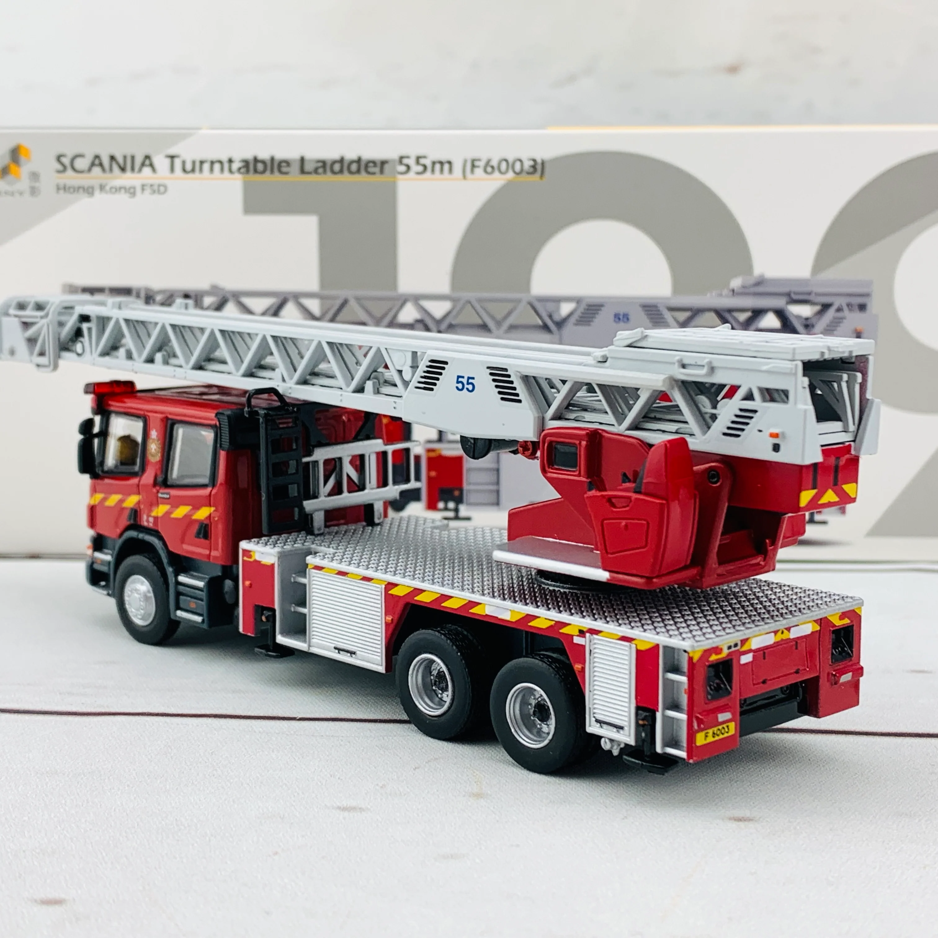 1/76 Tiny 微影 199 Scania HKFSD Turntable Ladder 55m (F6003) 消防處旋轉台鋼梯車 55米 ATC64677 - Image 4