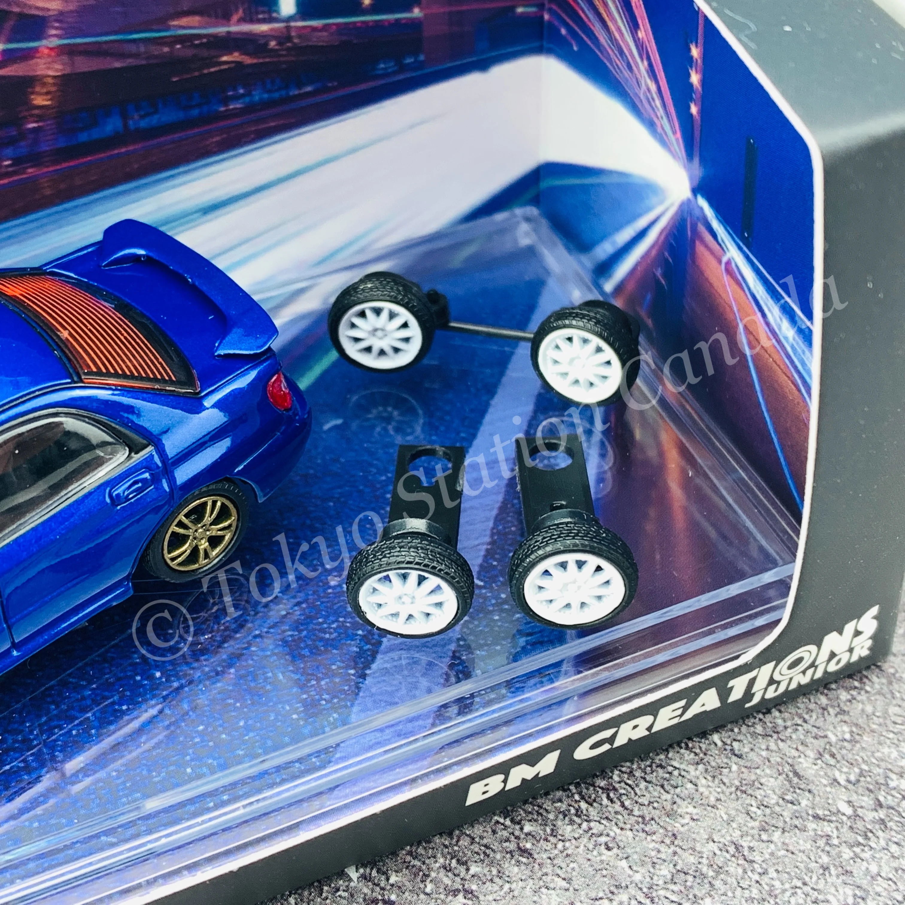 BM CREATIONS JUNIOR 1/64 Subaru Impreza WRX STi 2001 BLUE RHD with Extra Wheel Set and Lowering Parts 64B0078 - Image 2