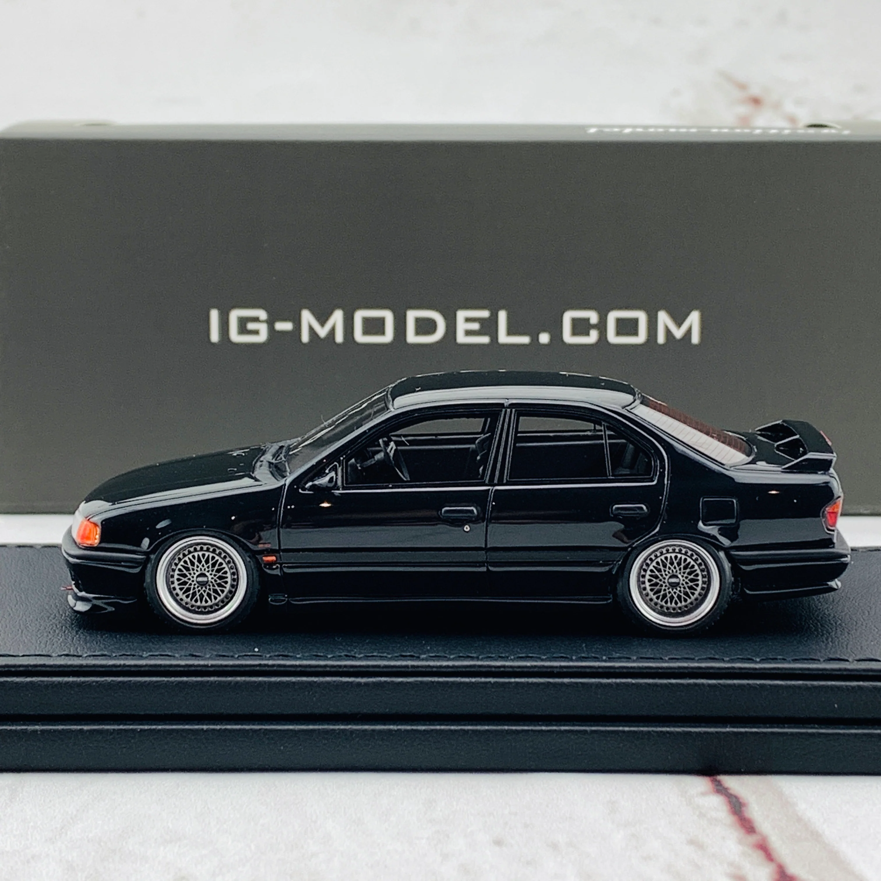 Ignition Model 1/43 Nissan Primera P10 2.0Te Black IG1851 - Image 2