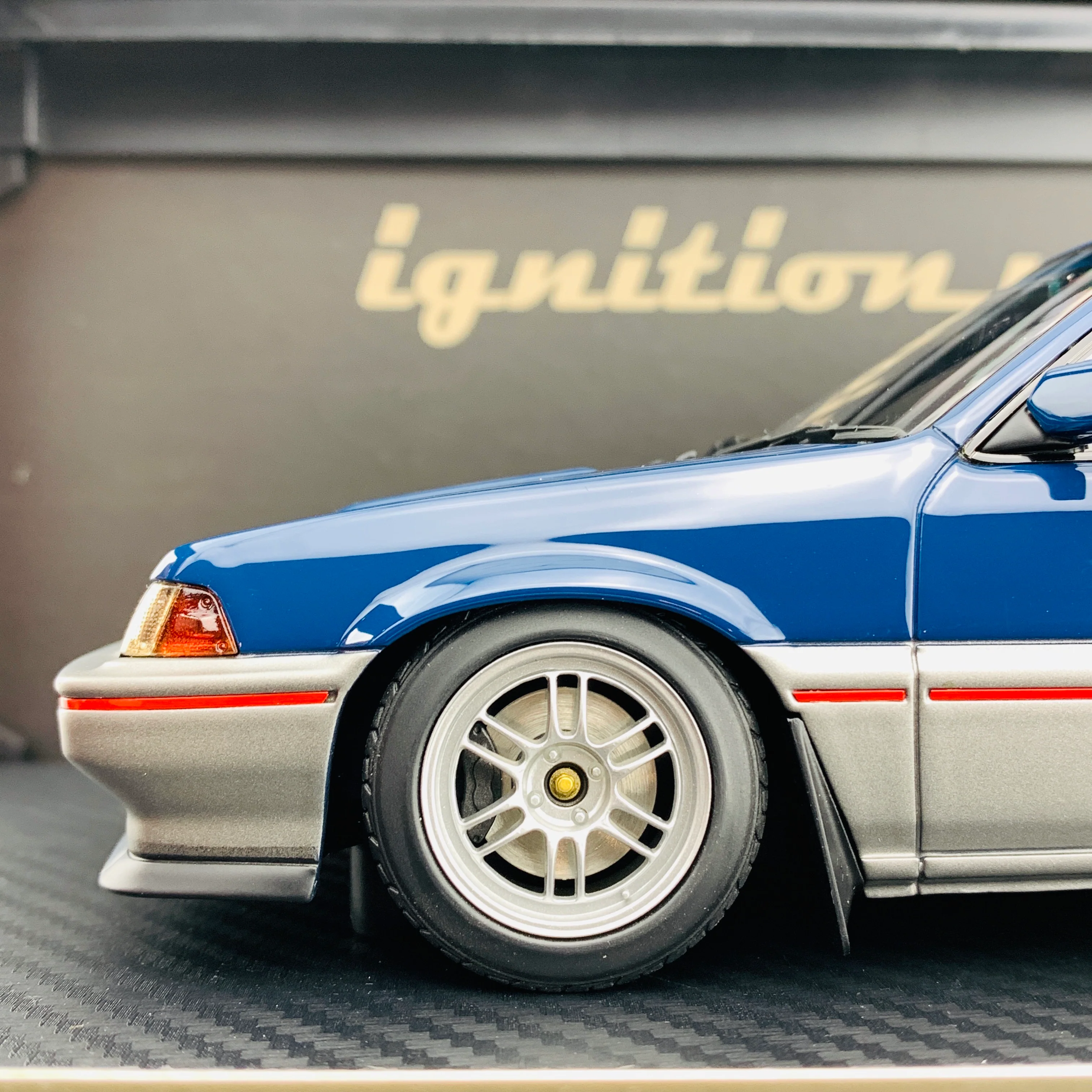 Ignition Model 1/18 Honda BALLADE SPORTS CRX Si (E-AS) Blue/Silver IG1628 - Image 4