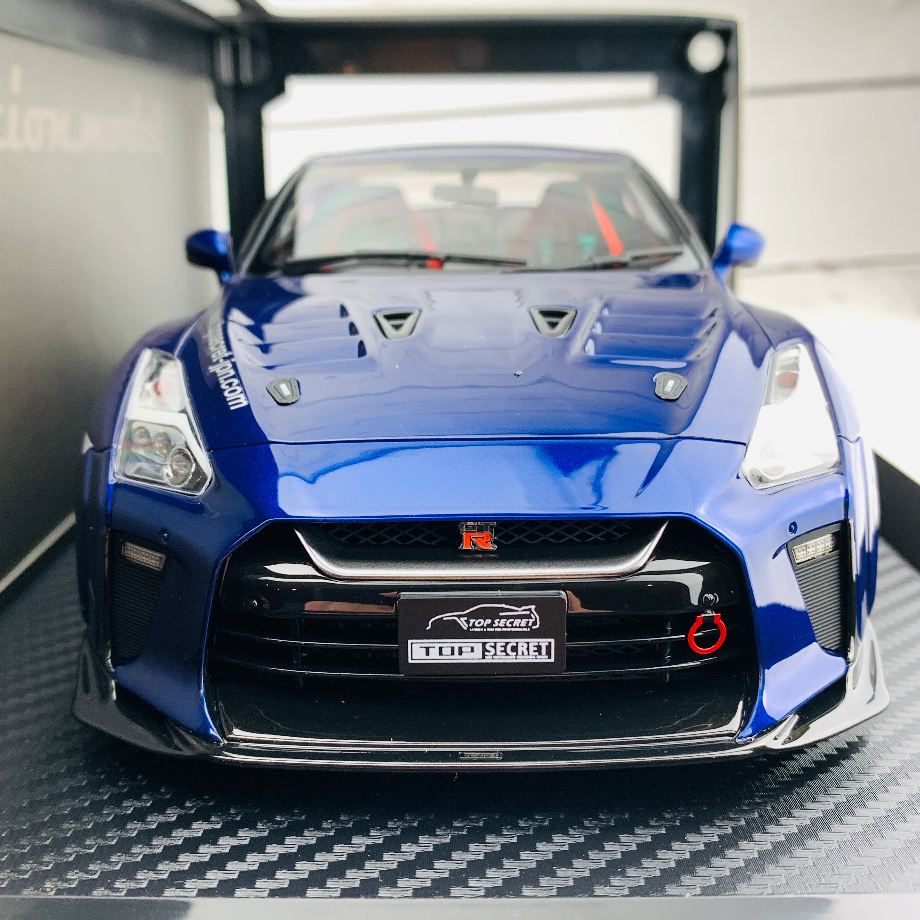Ignition Model 1/18 TOP SECRET Nissan GTR R35 Blue Metallic IG1535 - Image 5