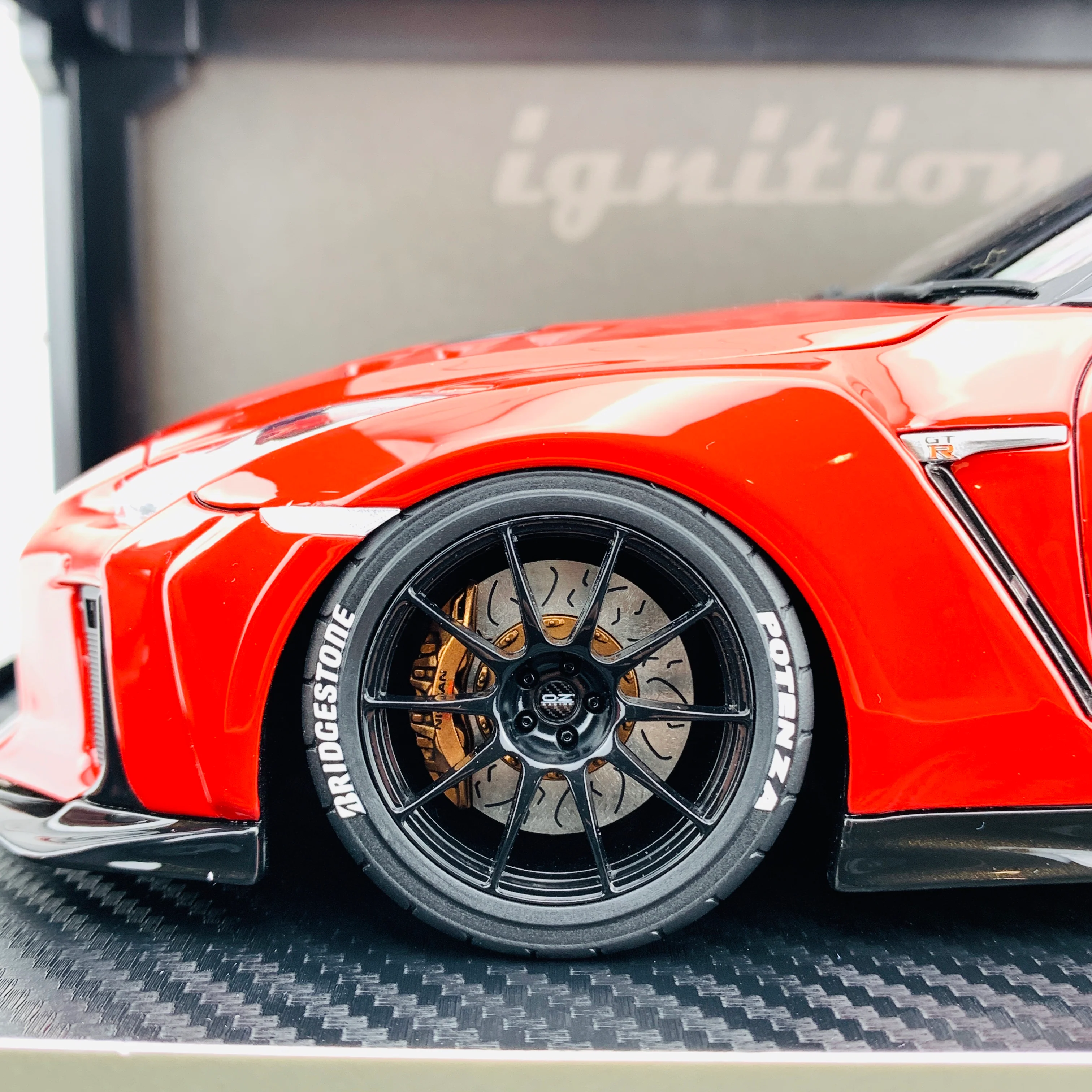 Ignition Model 1/18 TOP SECRET Nissan GTR R35 Red IG1536 - Image 3