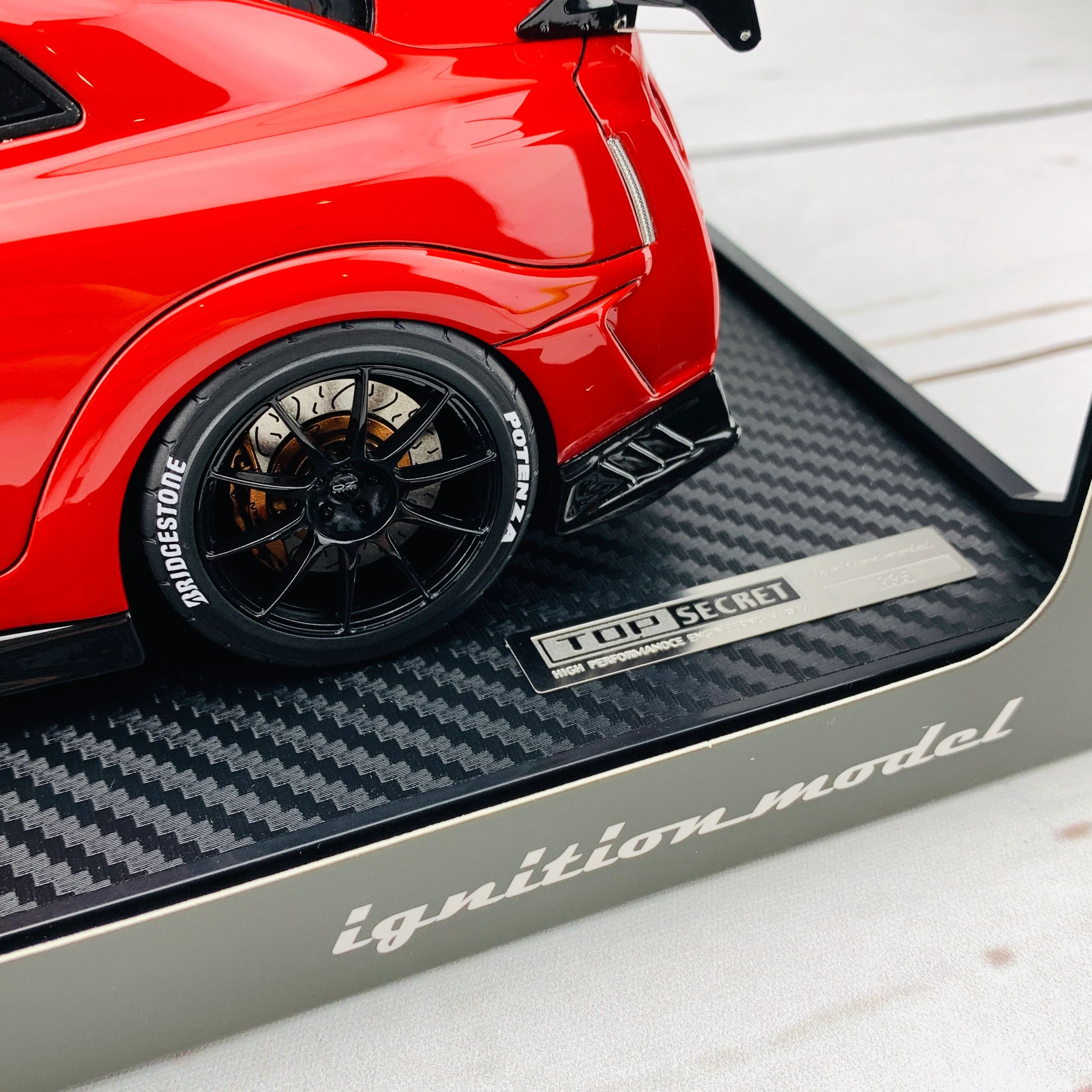 Ignition Model 1/18 TOP SECRET Nissan GTR R35 Red IG1536 - Image 4
