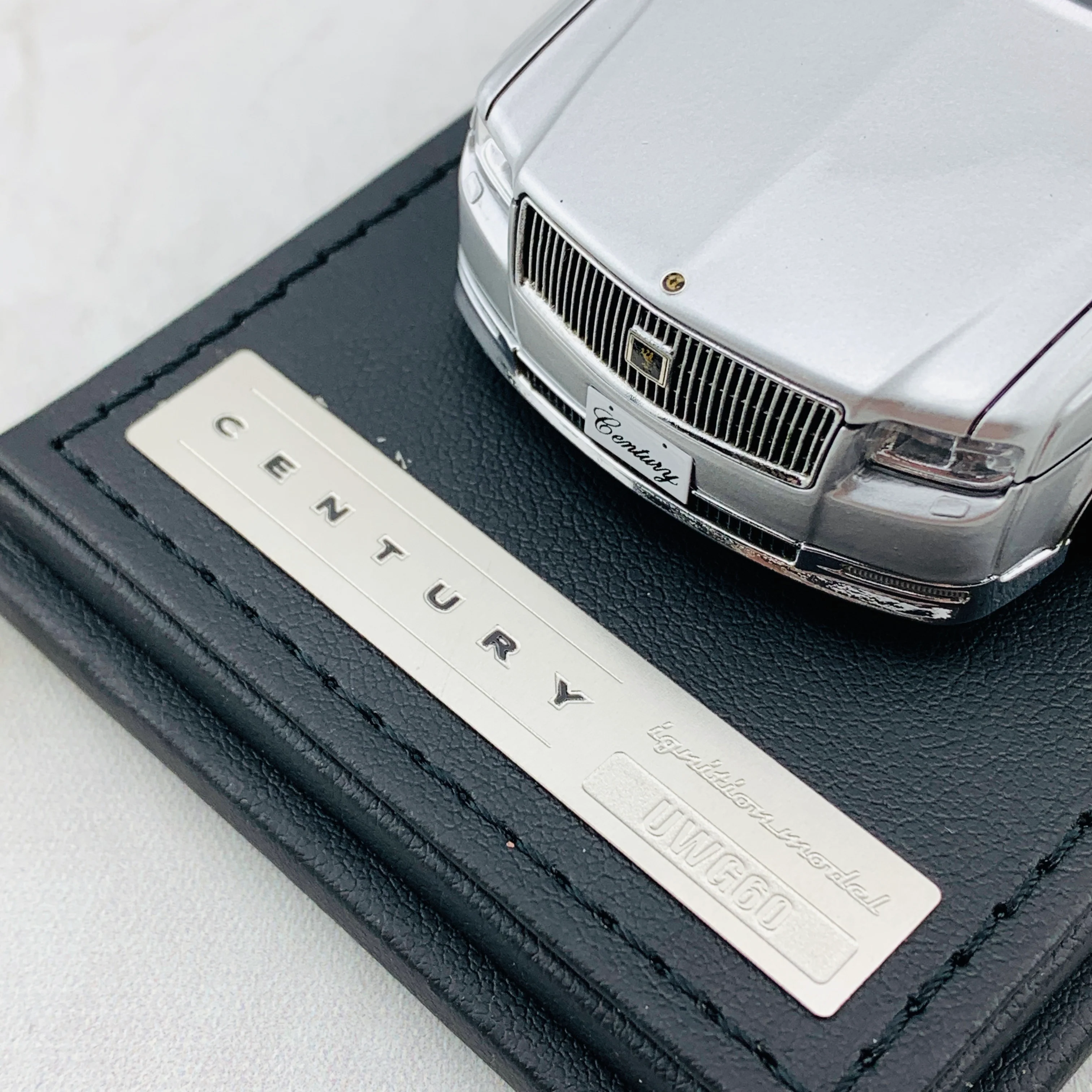 Ignition Model 1/43 Toyota Century UWG60 Silver IG1730 - Image 6
