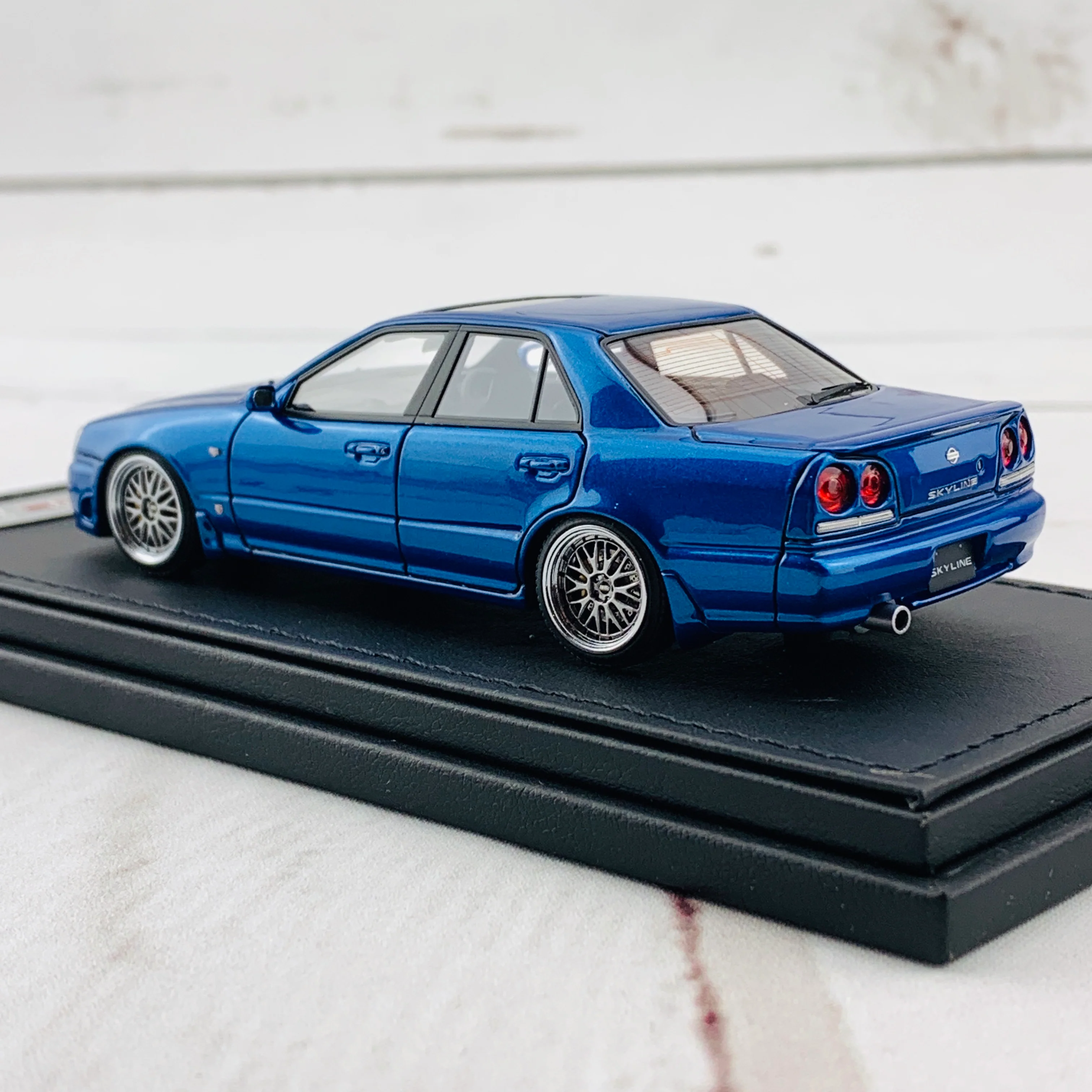Ignition Model 1/43 Nissan Skyline 25GT Turbo ER34 Blue Metallic IG1612 - Image 5