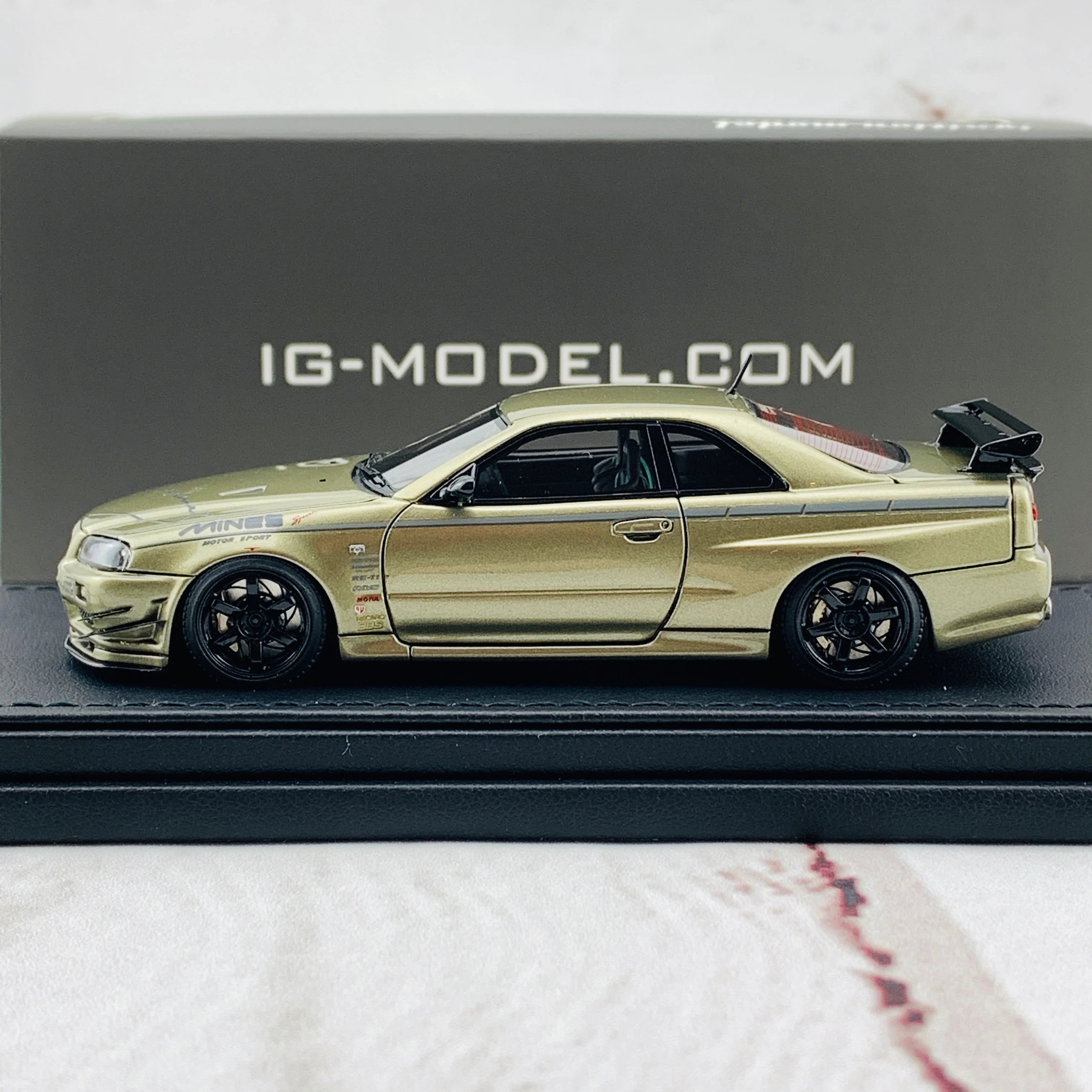 Ignition Model 1/43 Nissan Skyline GTR Mine's R34 Millennium Jade IG1813 - Image 2
