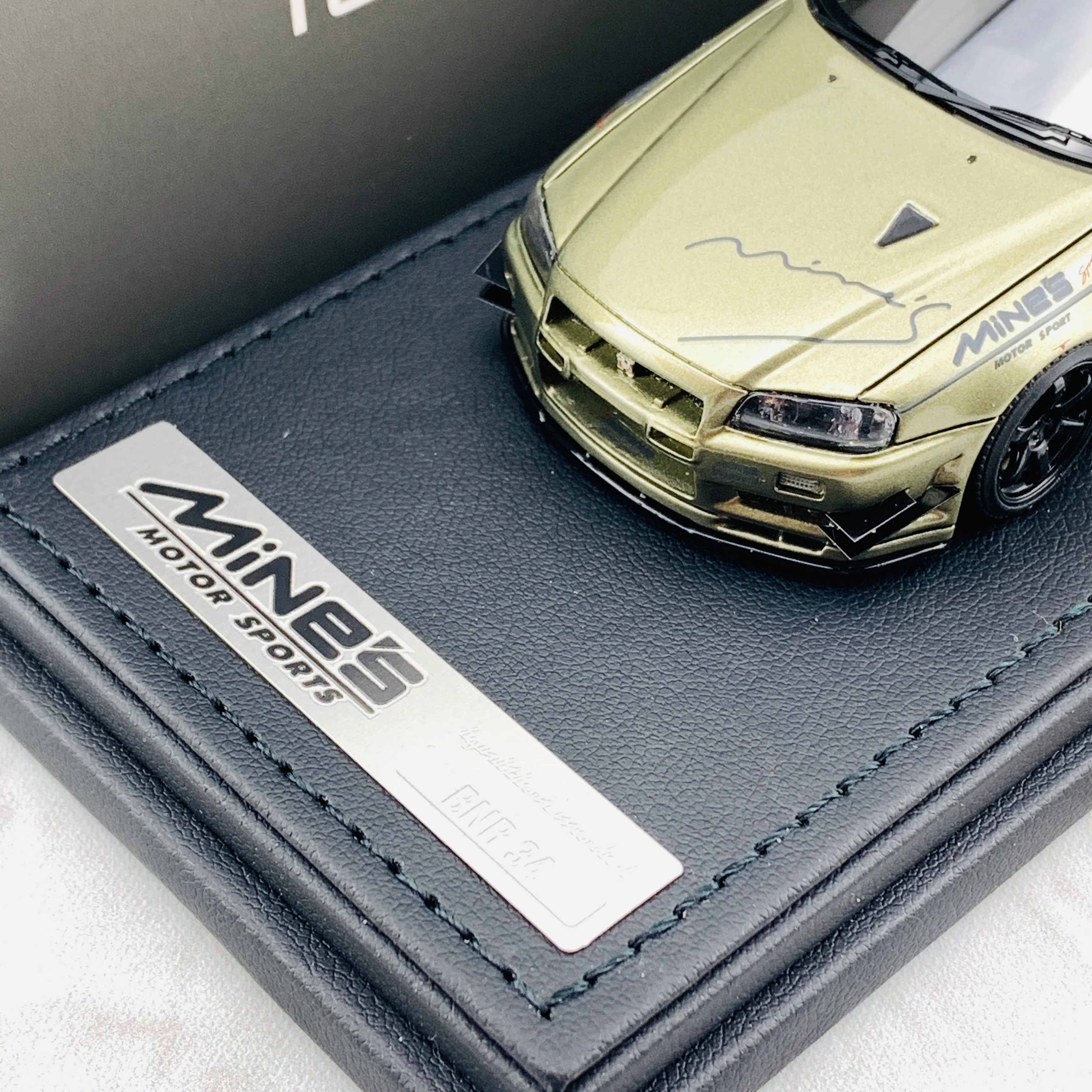 Ignition Model 1/43 Nissan Skyline GTR Mine's R34 Millennium Jade IG1813 - Image 3