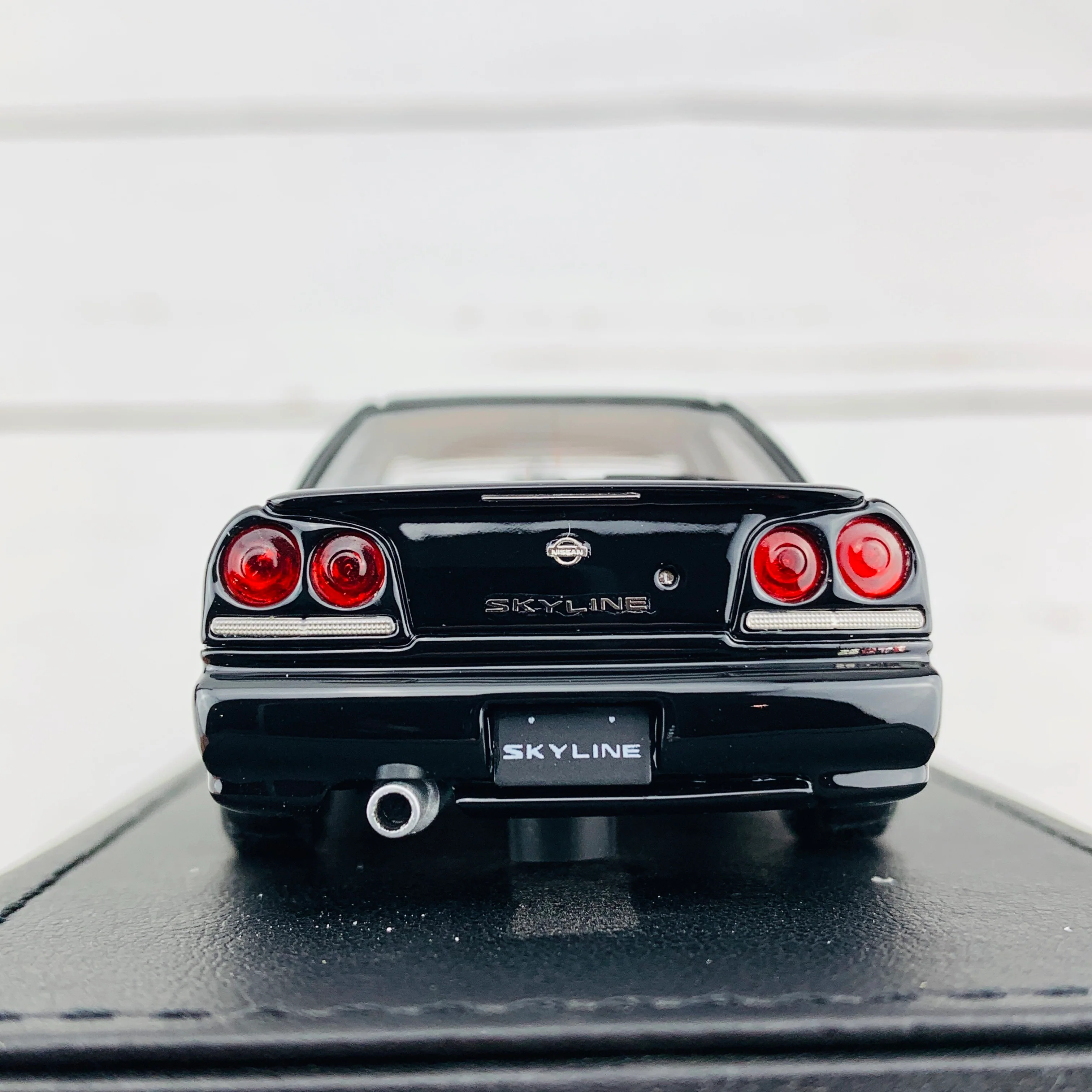 Ignition Model 1/43 Nissan Skyline 25GT Turbo ER34 Black IG1614 - Image 6