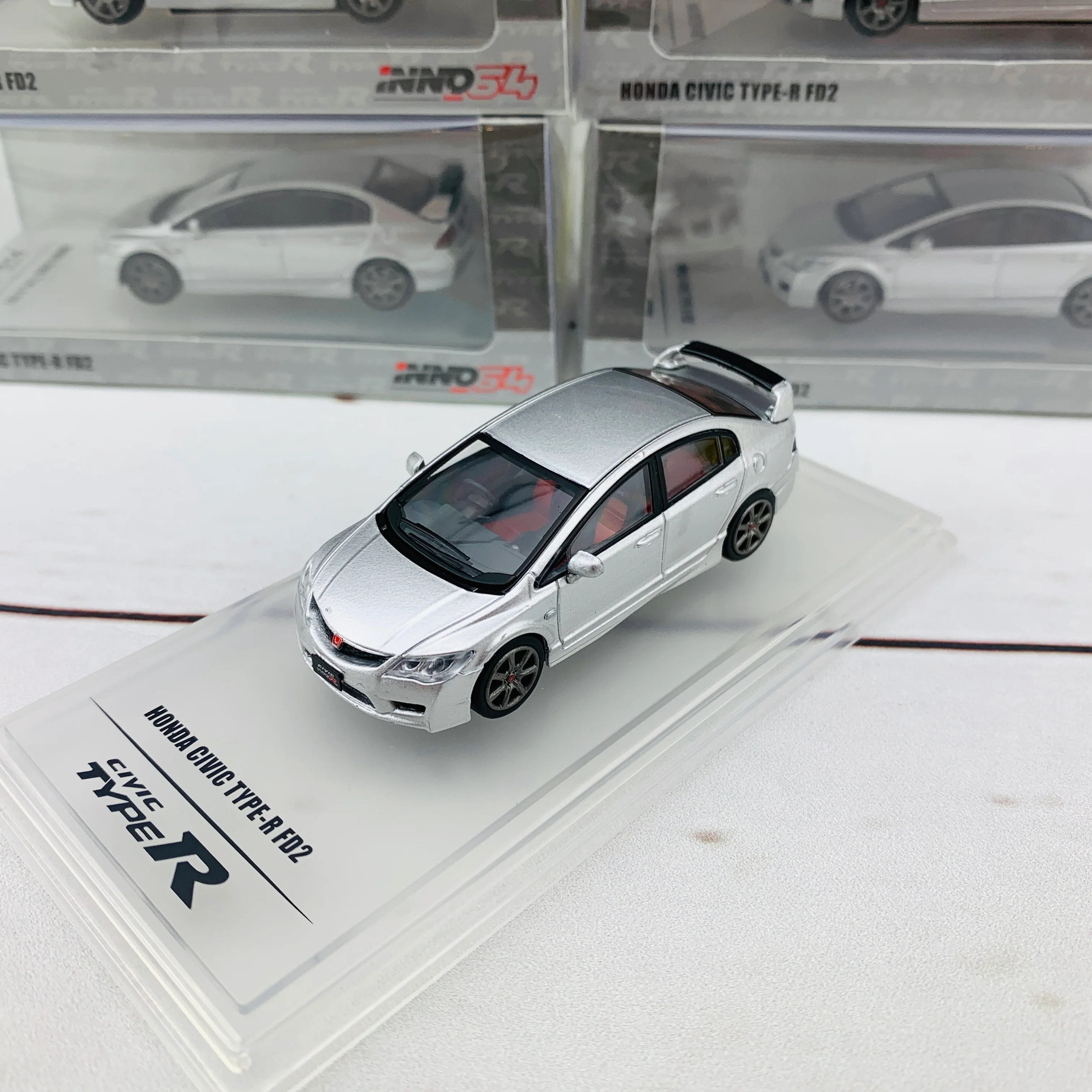 INNO64 1/64 Honda Civic FD2 Type-R SILVER with extra wheels set and water slide decals IN64-FD2-SIL - Image 2