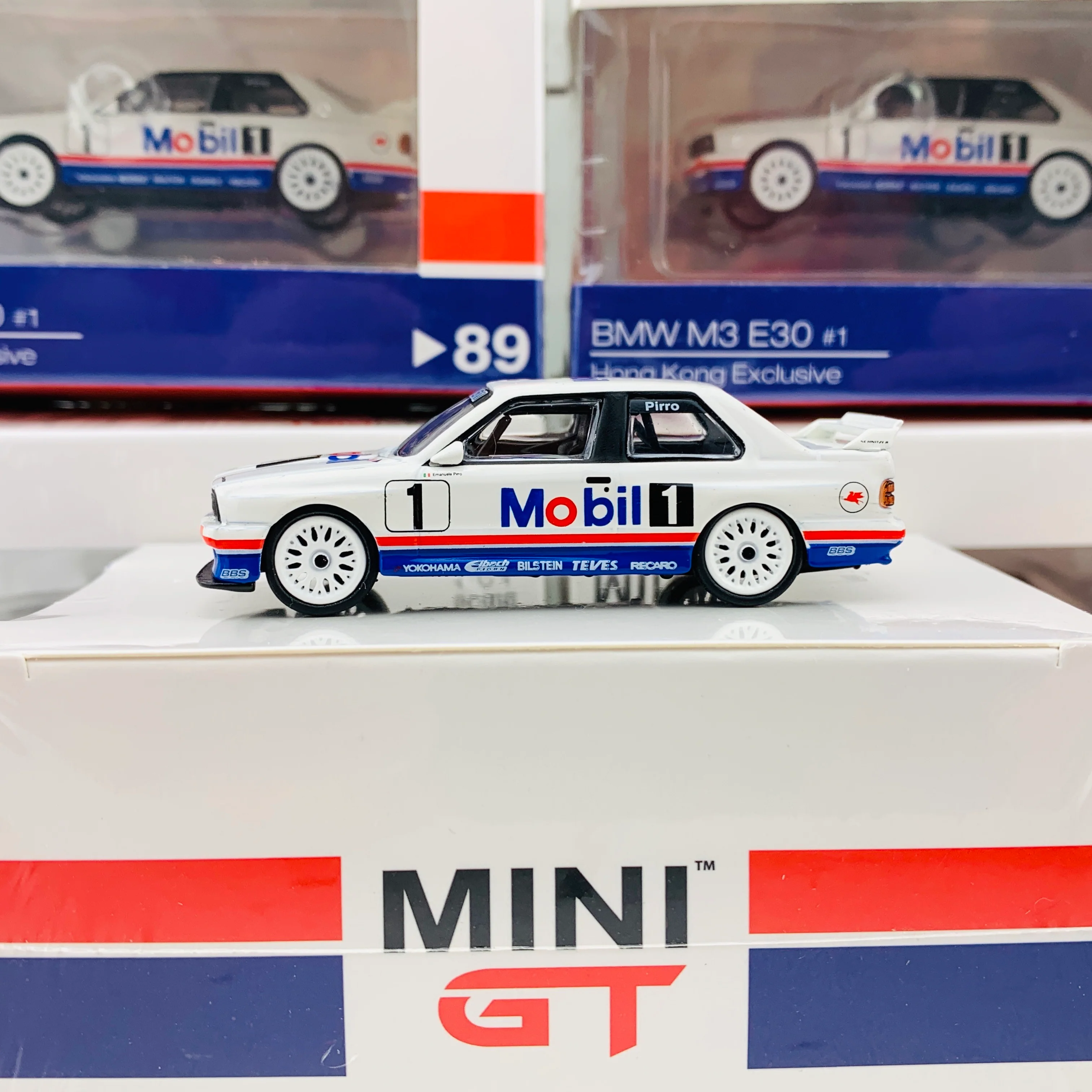 MINI GT 1/64  BMW M3 E30 #1 Schnitzer Motorsport 1992 Guia Race of Macau Winner (Hong Kong Exclusive Version) MGT00089-L - Image 2