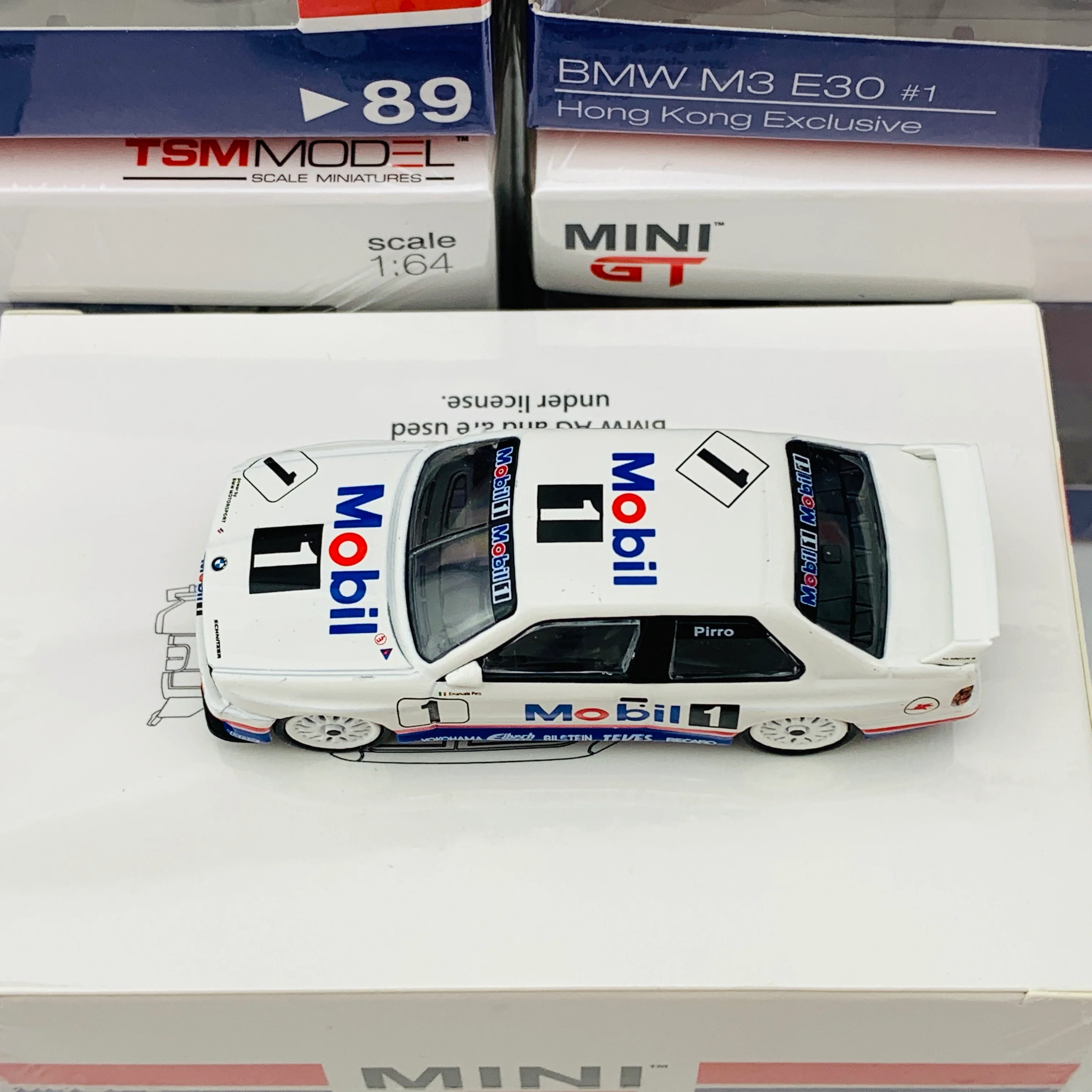 MINI GT 1/64  BMW M3 E30 #1 Schnitzer Motorsport 1992 Guia Race of Macau Winner (Hong Kong Exclusive Version) MGT00089-L - Image 5