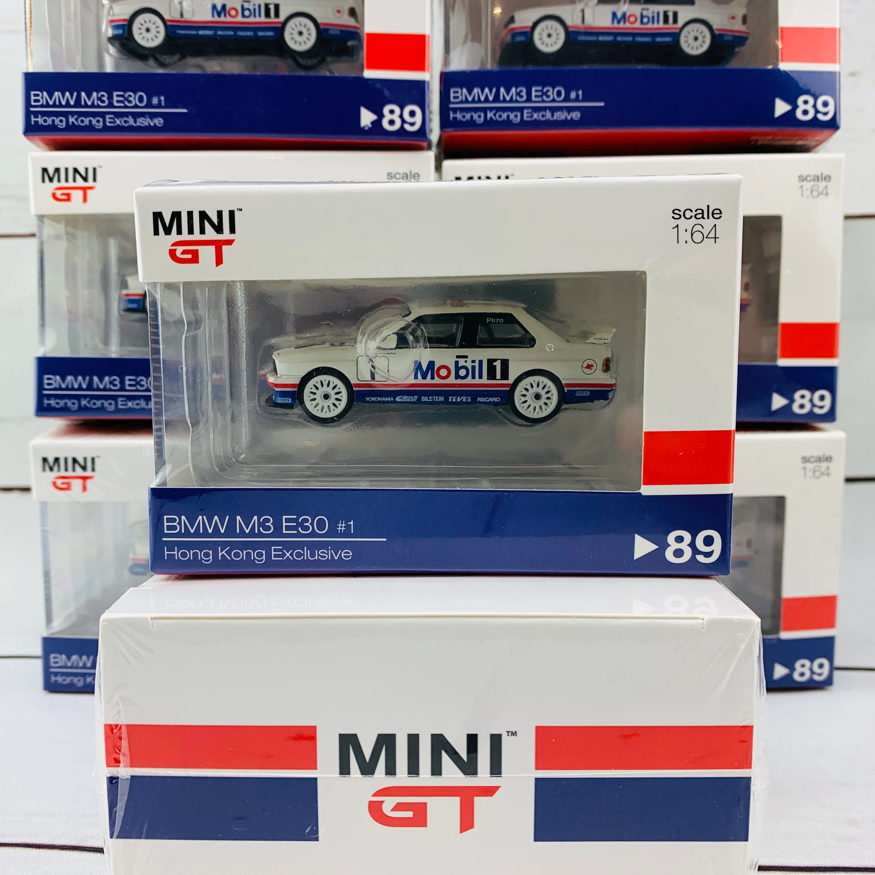 MINI GT 1/64  BMW M3 E30 #1 Schnitzer Motorsport 1992 Guia Race of Macau Winner (Hong Kong Exclusive Version) MGT00089-L - Image 7