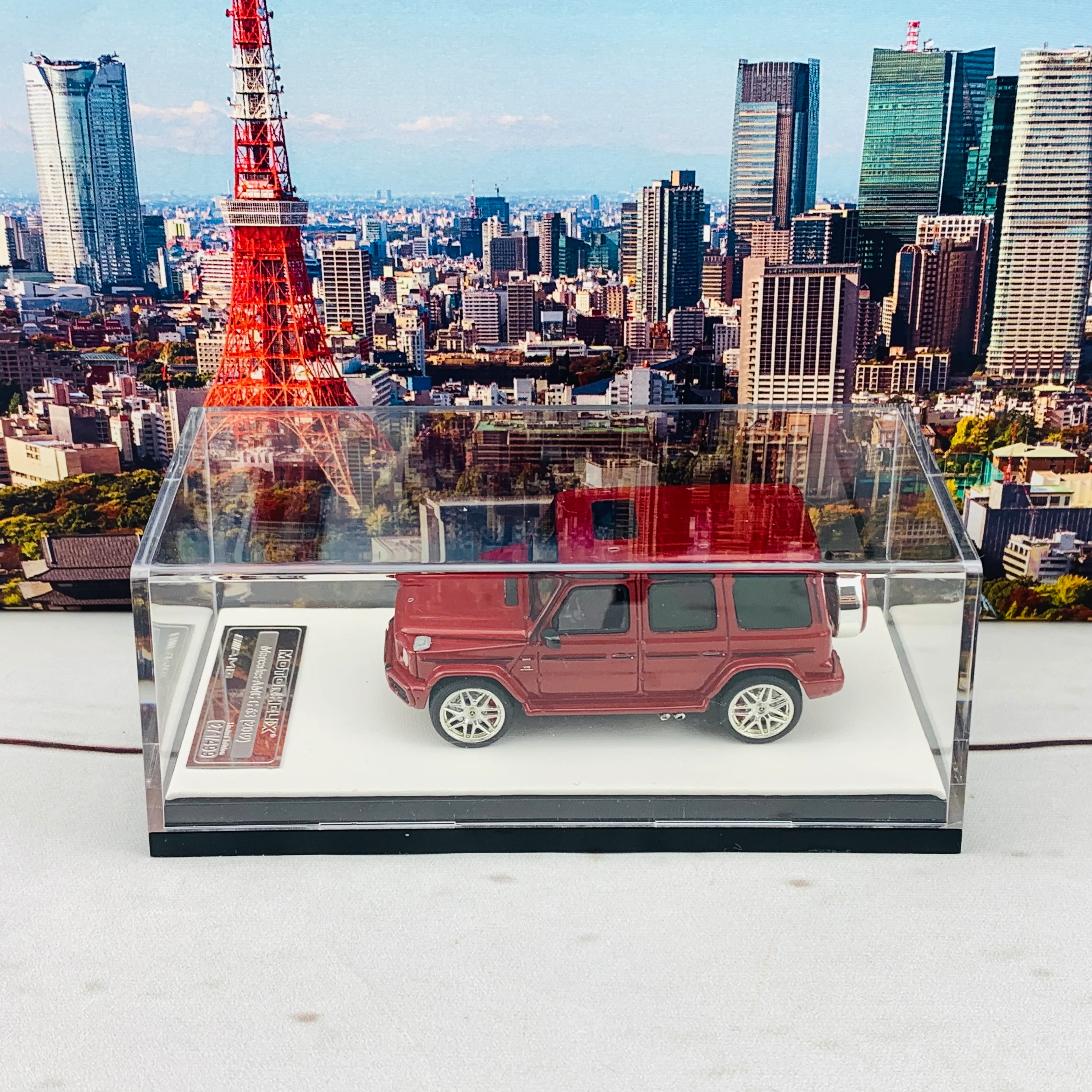 MOTORHELIX 1/64 Mercedes-AMG G63 RED - Image 5